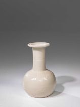 ZHI CHUI VASE