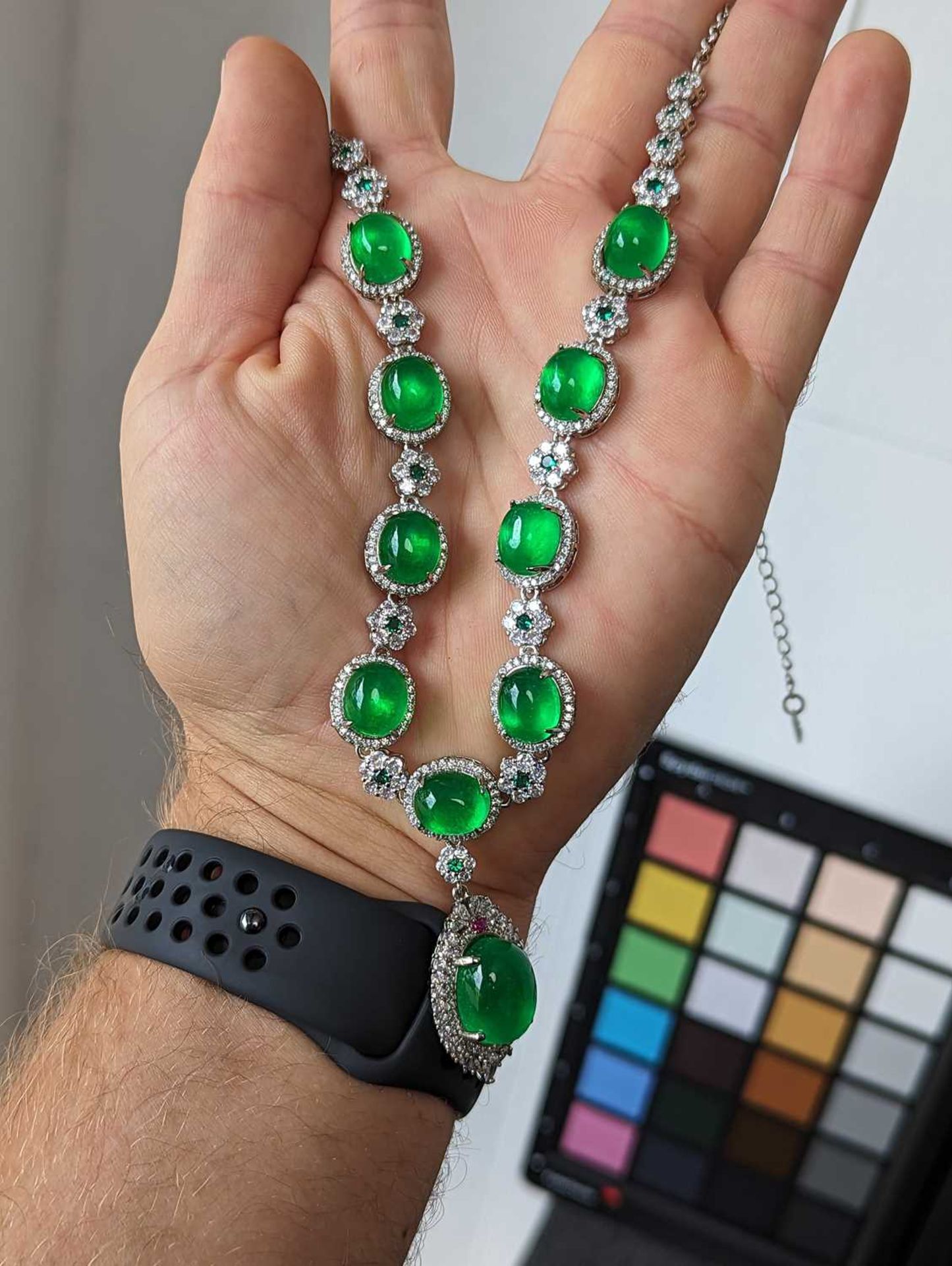 SET OF JADE JEWELLERY - Image 9 of 29