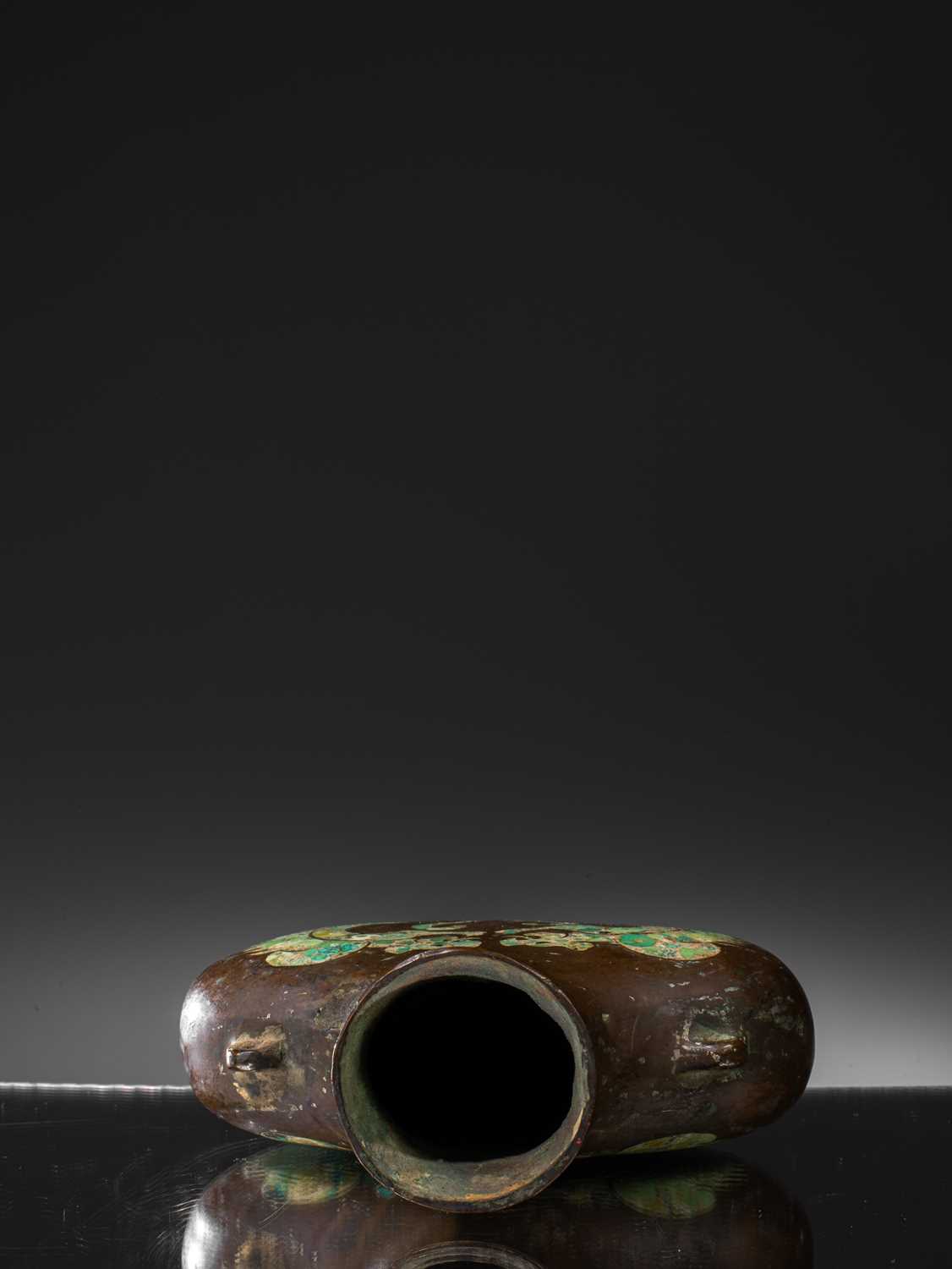 VASE - Image 6 of 17