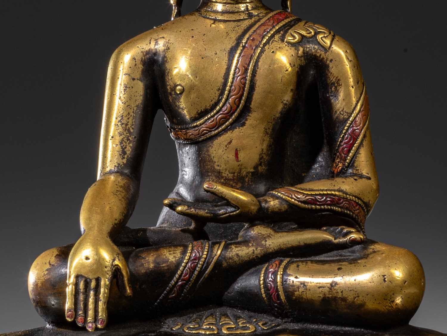 A LARGE SILVER AND COPPER INLAID BRONZE FIGURE OF SHAKYAMUNI BUDDHA, TIBET, 15TH CENTURY - Image 6 of 12