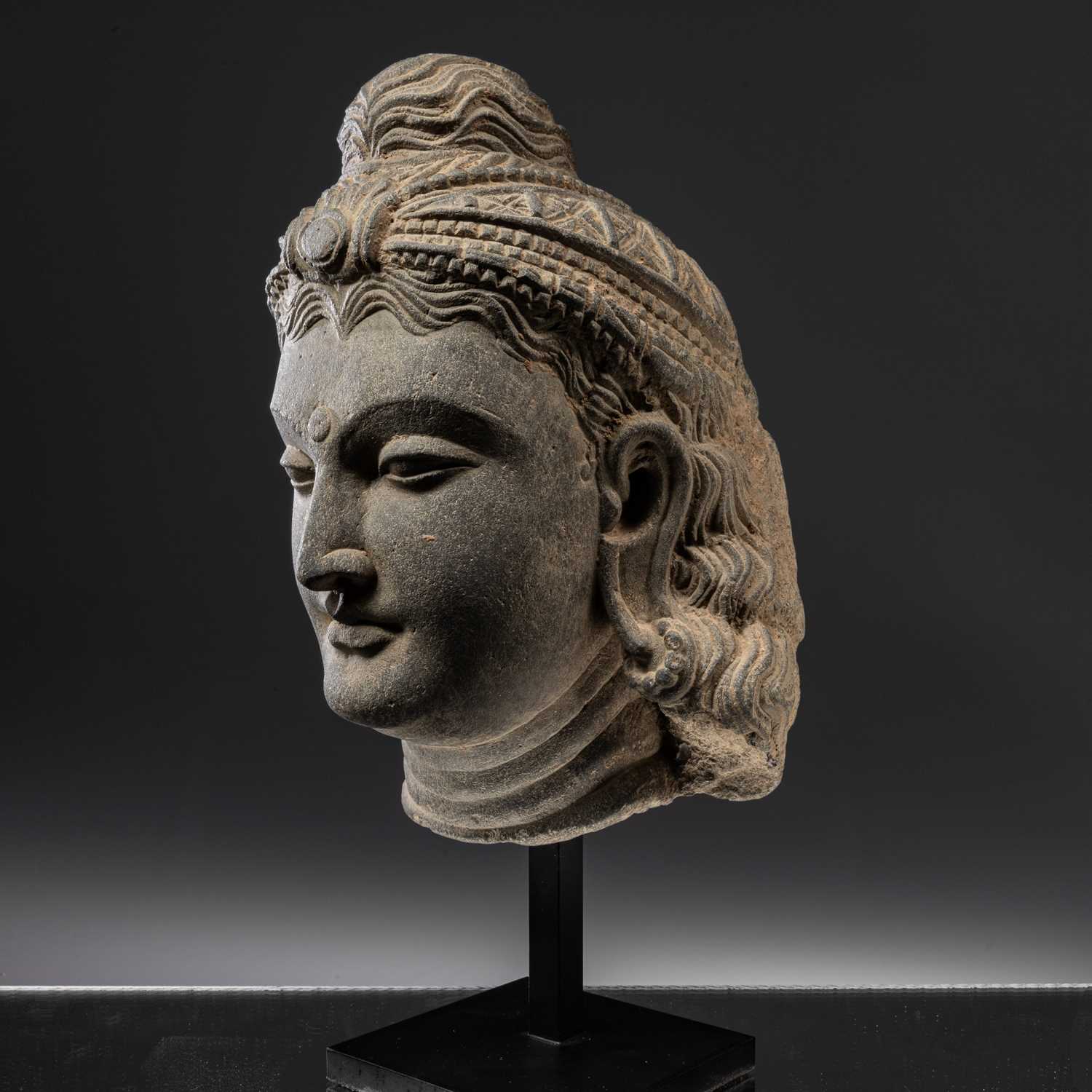 HEAD OF A BUDDHA - Image 6 of 13