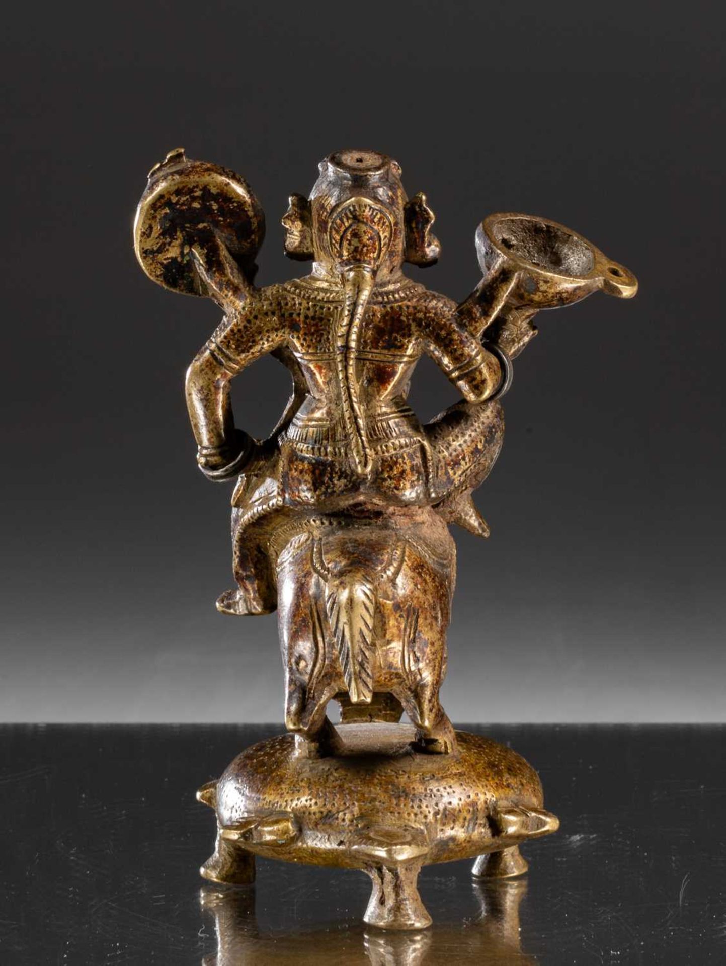 YAMUNA OR DEEPALAKSHMI OR A COSMETIC HOLDER - Bild 3 aus 6