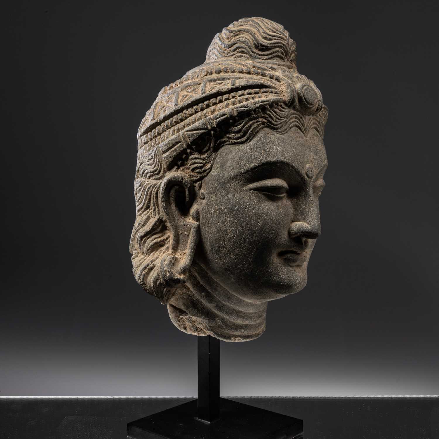 HEAD OF A BUDDHA - Image 2 of 13