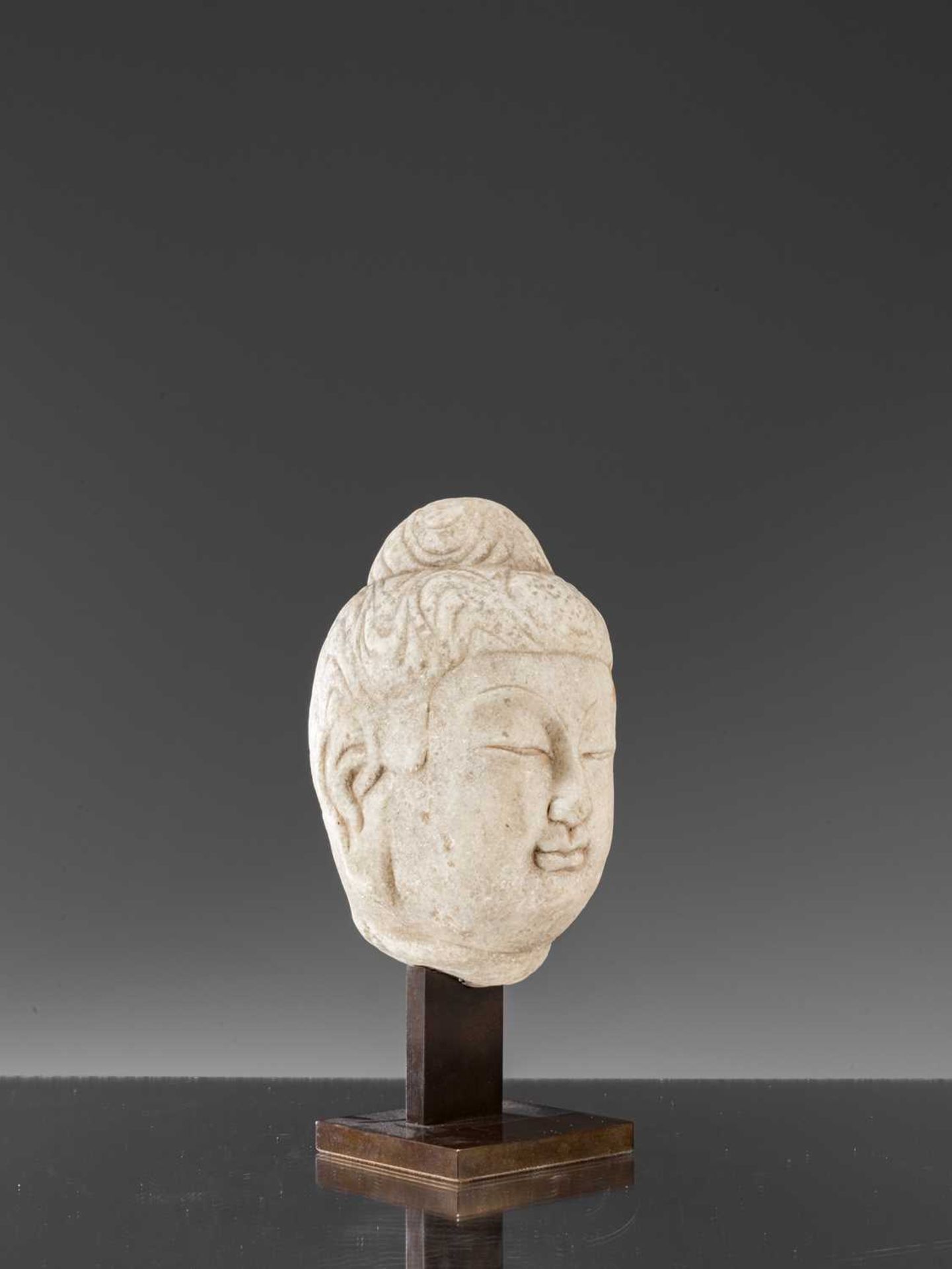 HEAD OF A BUDDHA - Bild 2 aus 4
