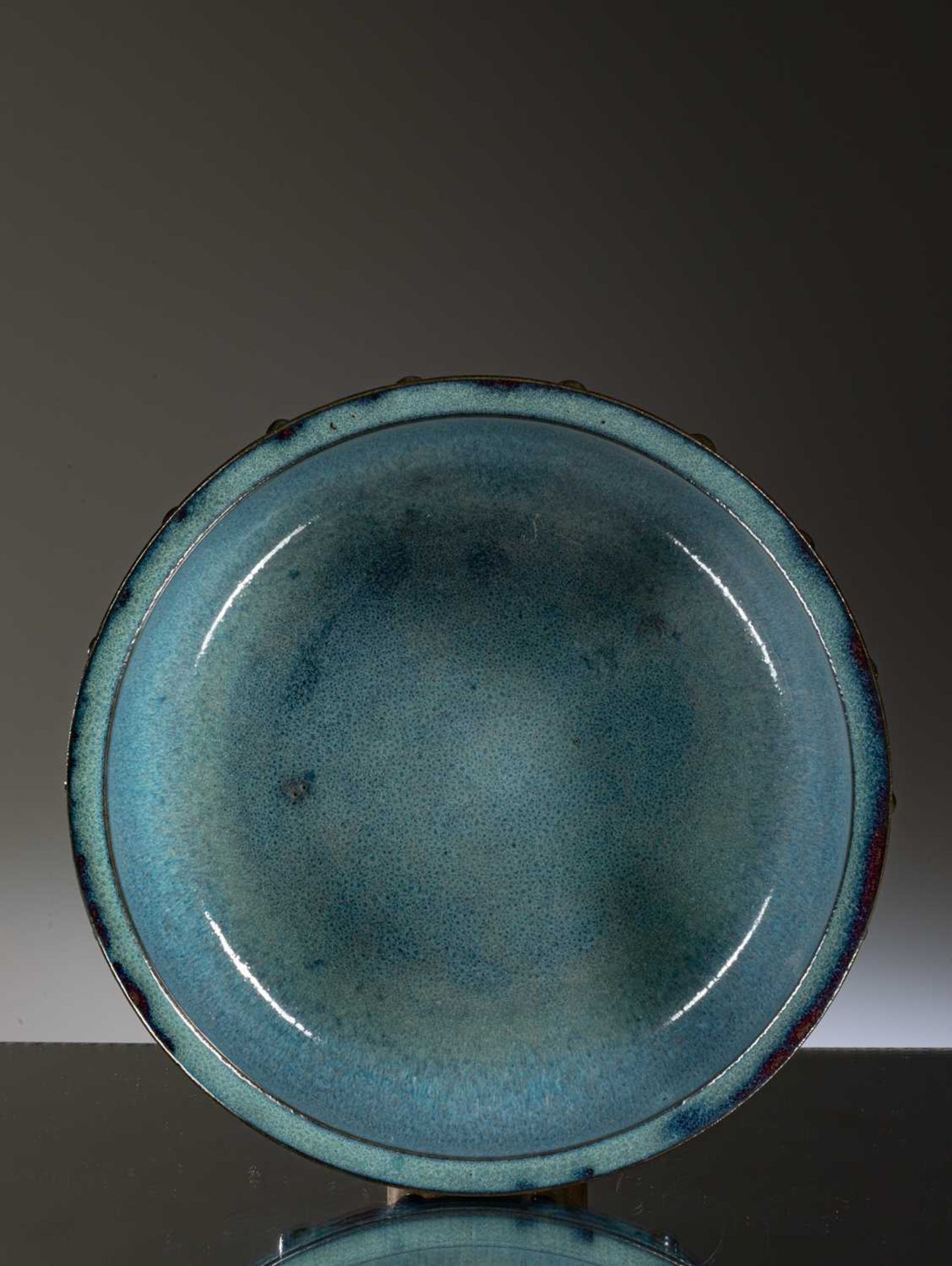 VERY RARE "NUMBER FIVE" JUN TRIPOD NARCISSUS BOWL - Image 4 of 5