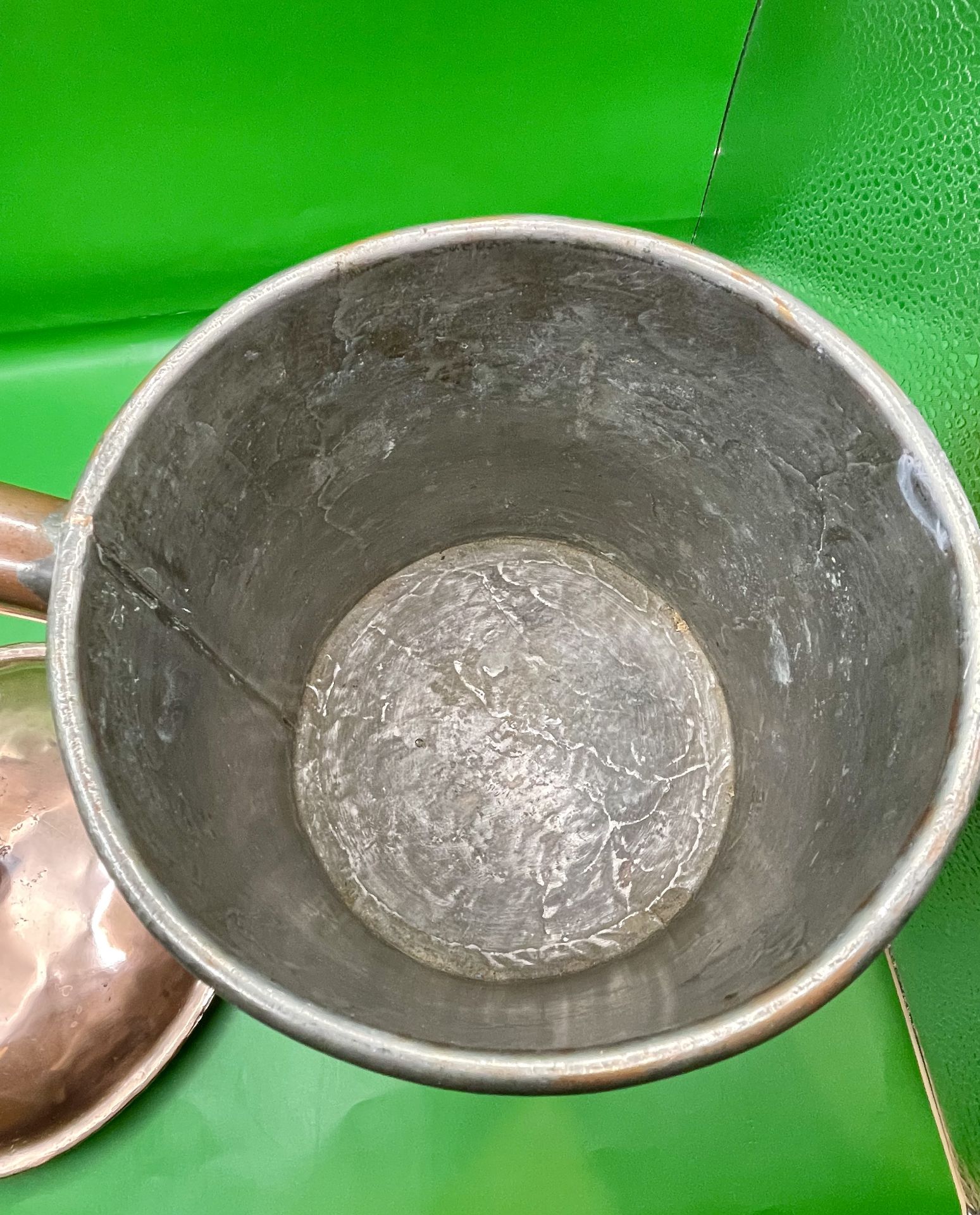 An Antique Georgian Copper Boiling pan lined on the inside with tin. Great condition stunning item. - Image 8 of 10