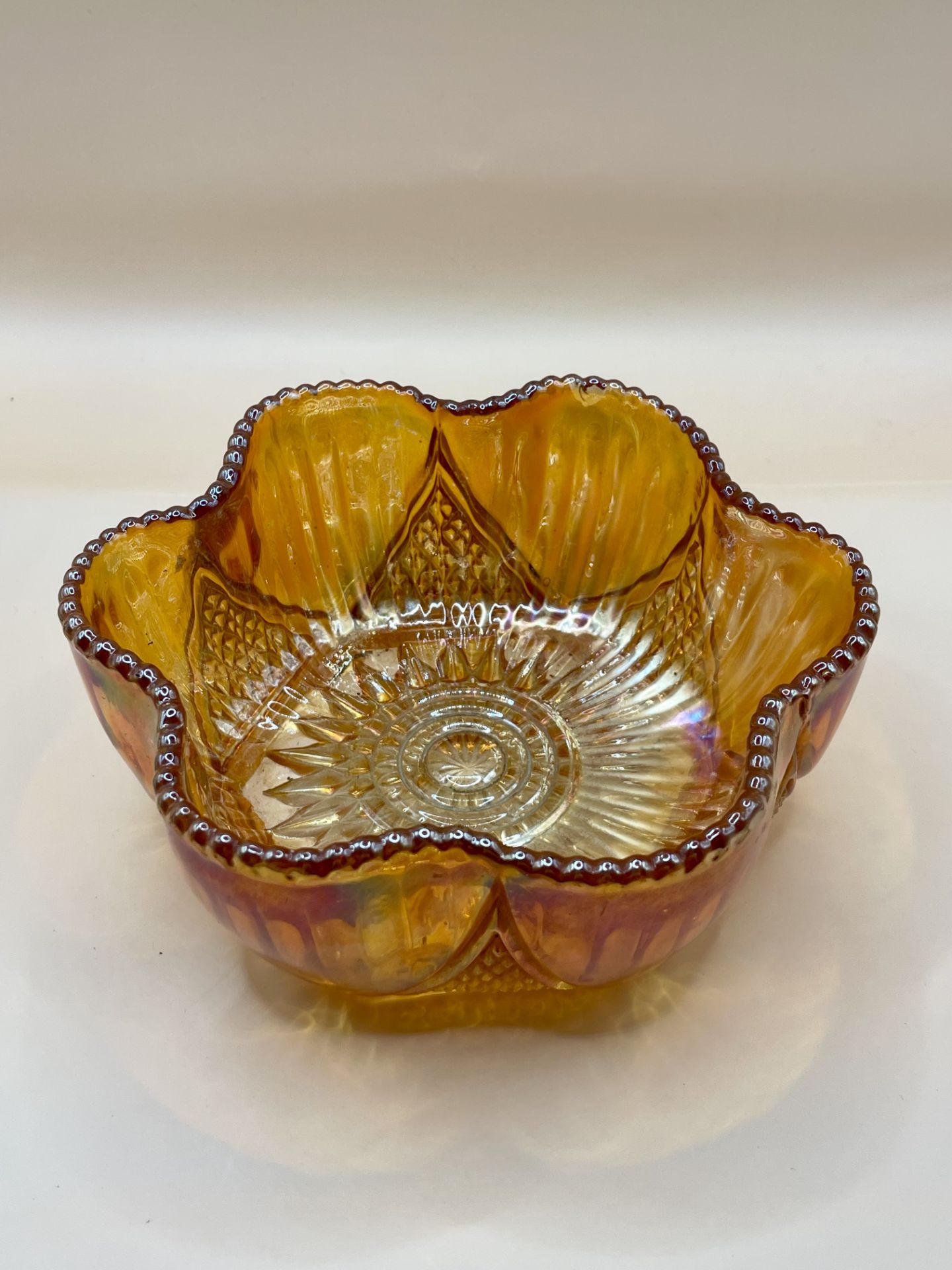 An original Amber Victorian carnival glass bowl excellent condition.  - Image 7 of 7