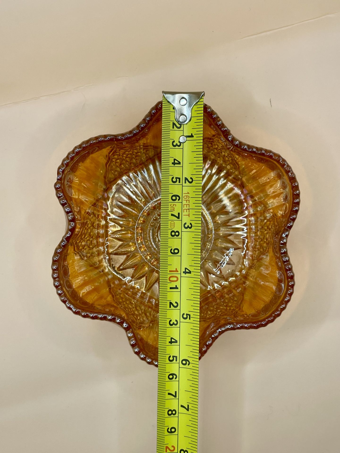 An original Amber Victorian carnival glass bowl excellent condition.  - Image 3 of 7