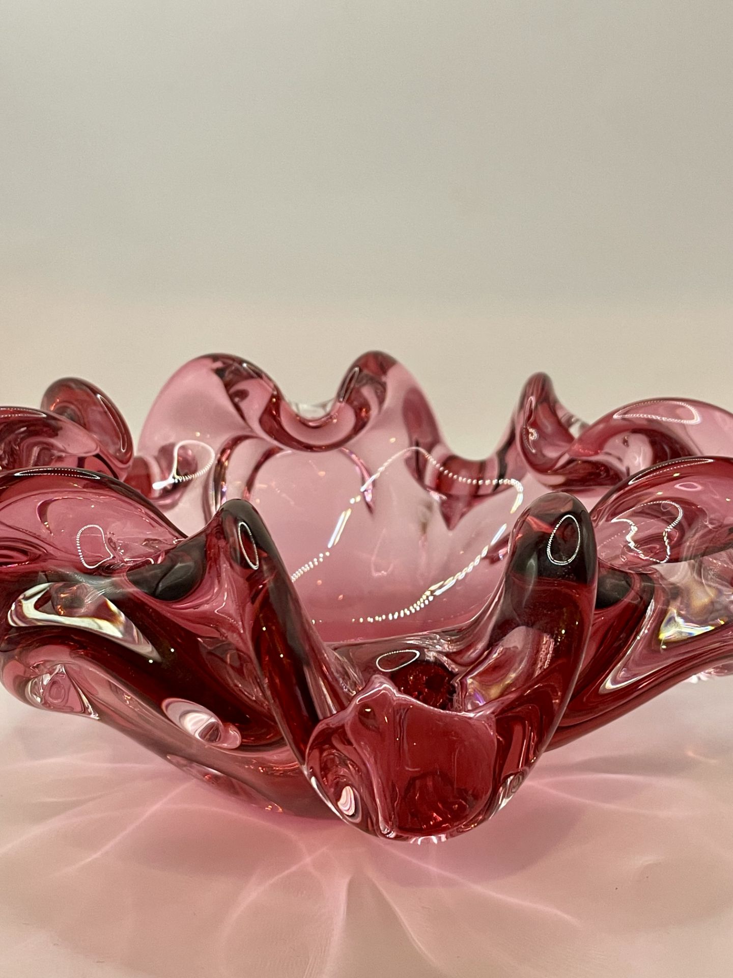 VETRI MURANO GLASS SOMMERSO CENTREPIECE BOWL RUFFLED CRANBERRY ITALY 1950'S - Image 9 of 18