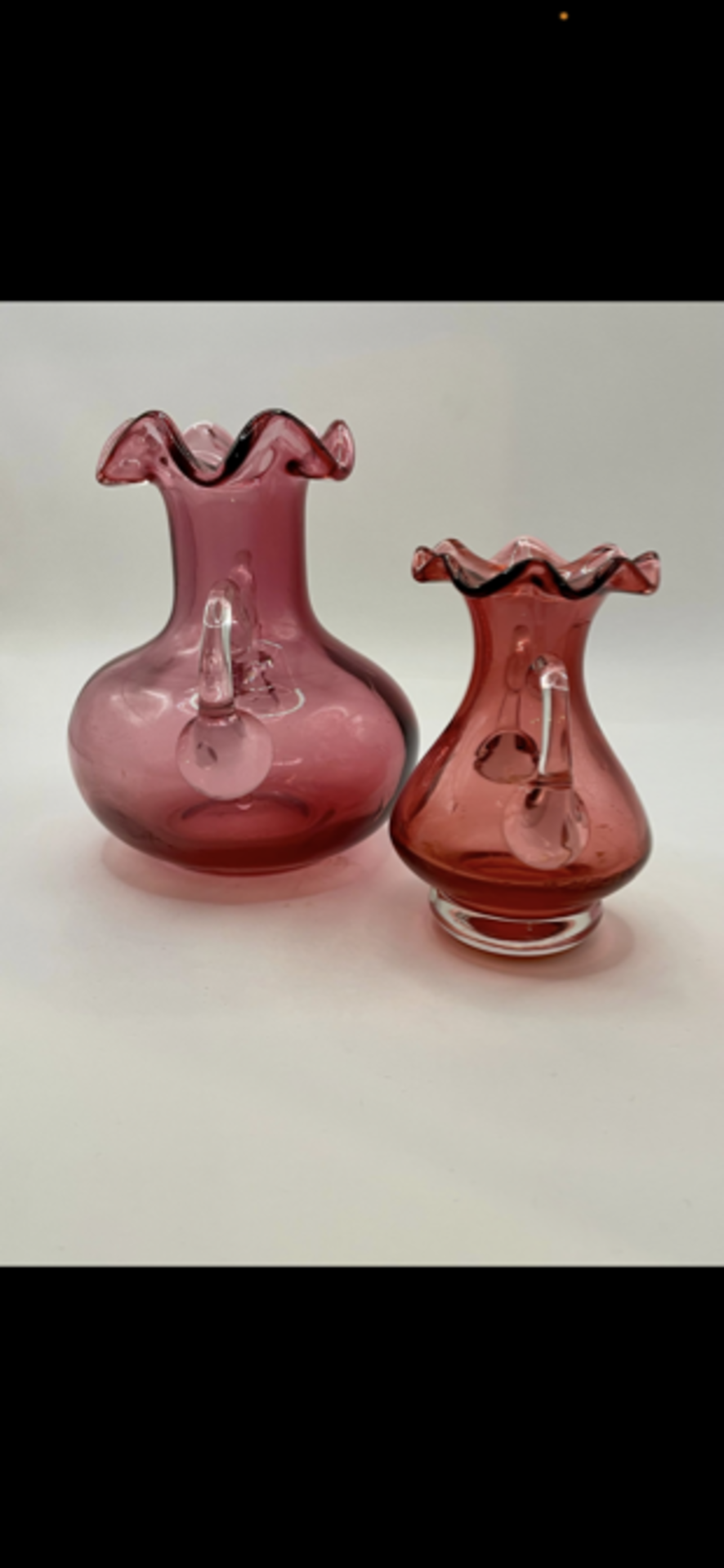 Two Antique Victorian cranberry vases. Both in excellent condition no chips or cracks. - Image 3 of 6