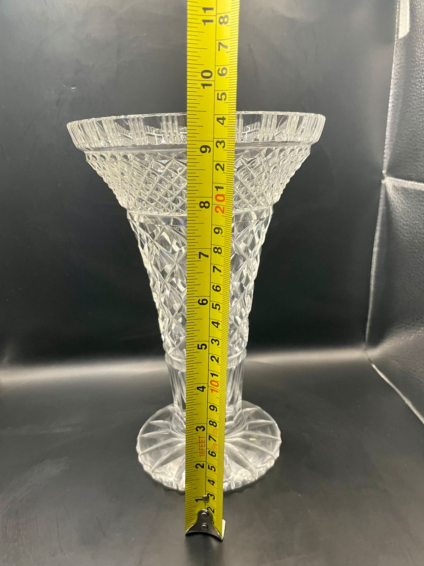 1930s American Brilliant Style Lead Crystal Diamond Cut Glass Medium Size Posy Footed Vase Pedestal  - Image 5 of 10