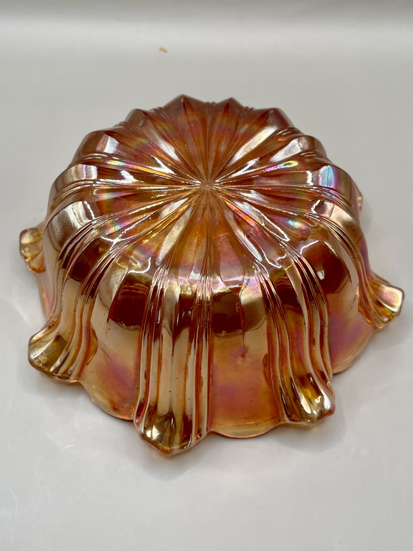 An original  Victorian Carnival Glass Bowl great condition. - Image 4 of 5