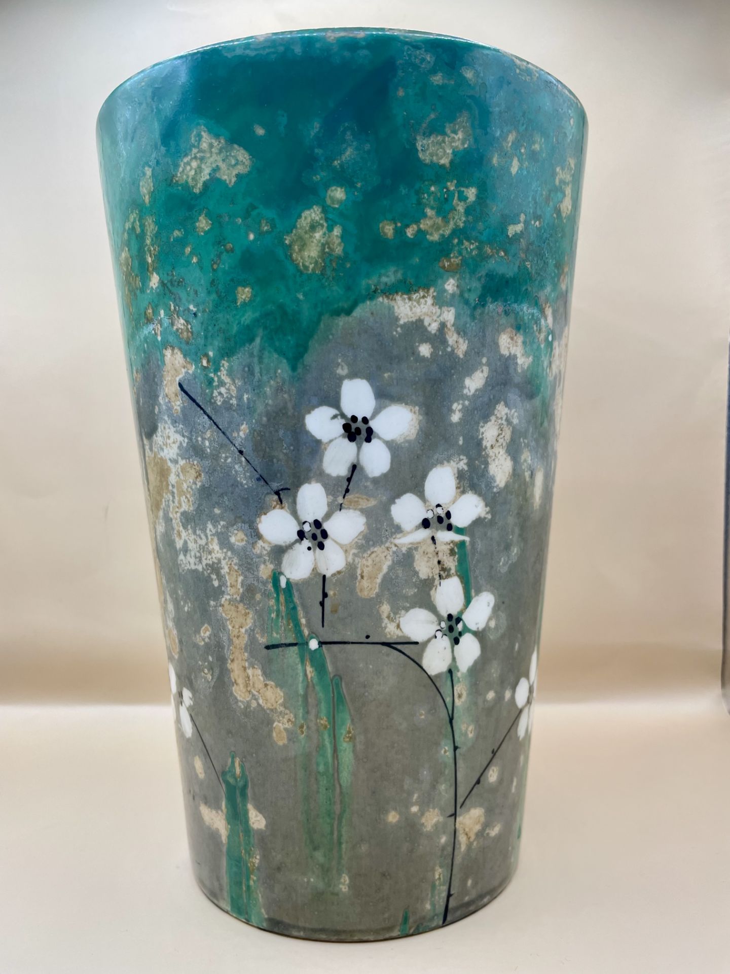 An  Art Deco 1930s large Myott hand painted vase with floral design. Lovely condition. Period item.