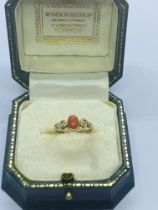9ct GOLD CORAL SET RING