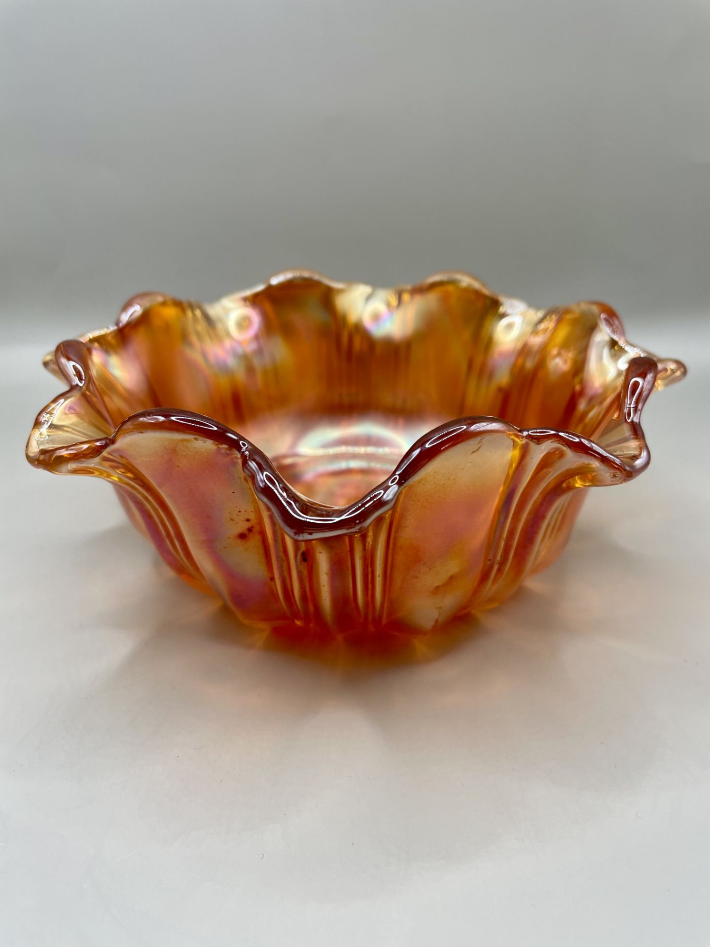 An original  Victorian Carnival Glass Bowl great condition. - Image 2 of 5