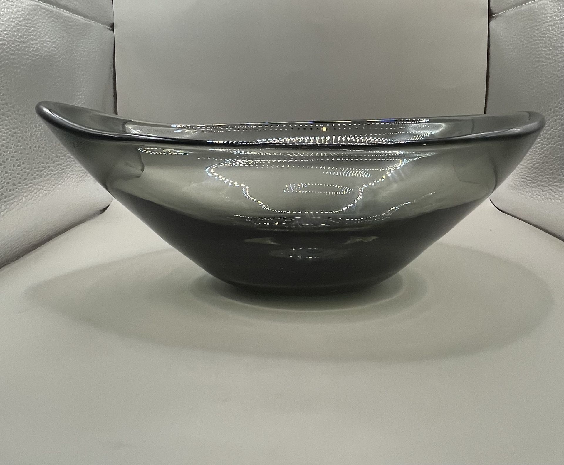 Lovely large Smokey black Murano/ Whitefriars Glass Bowl Centrepiece smooth design. - Image 2 of 10