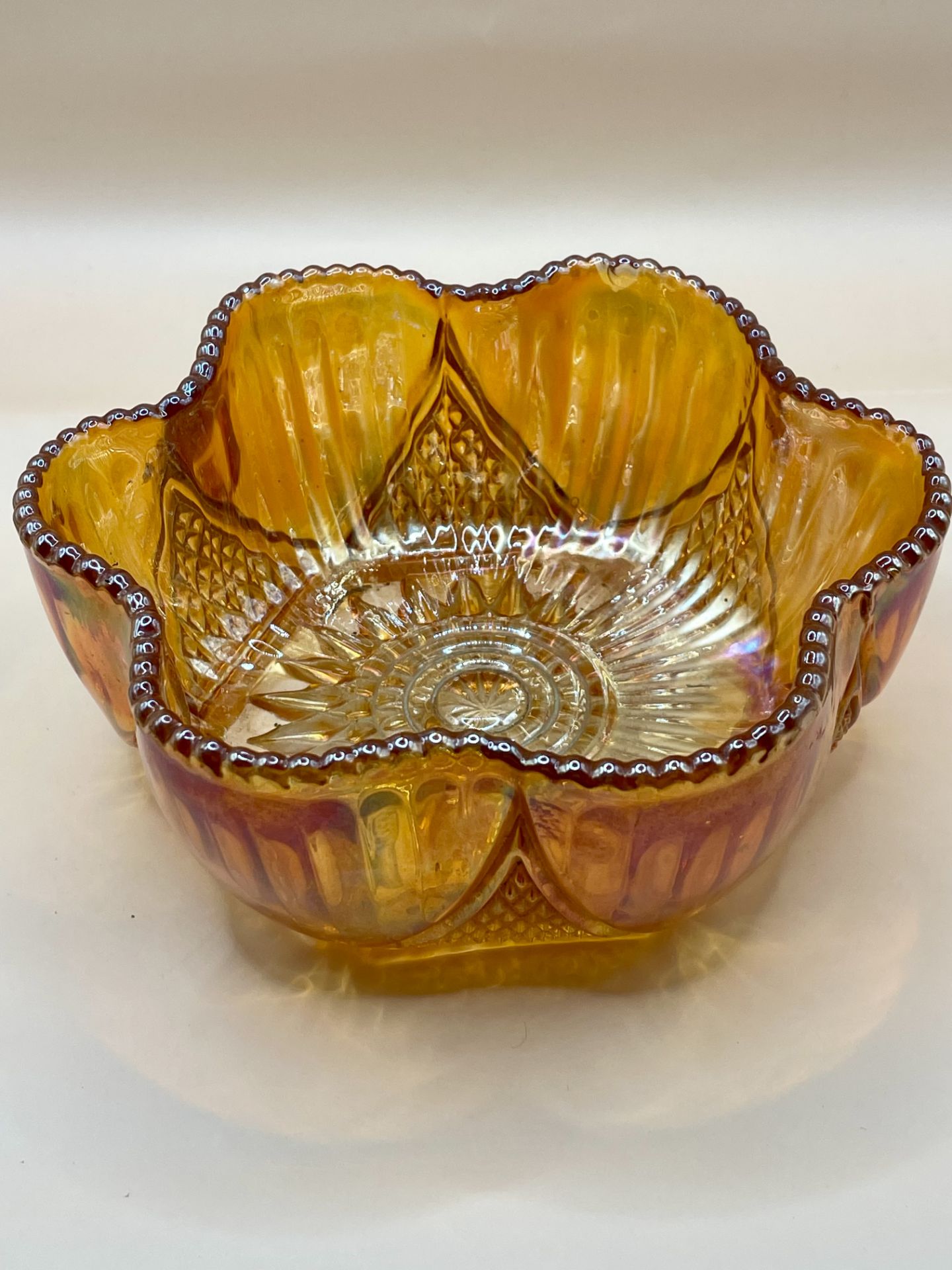 An original Amber Victorian carnival glass bowl excellent condition.  - Image 6 of 7