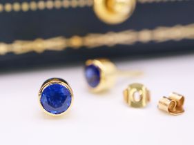*BEAUTIFUL* 1.30CT BRIGHT BLUE SAPPHIRE STUD EARRINGS SET IN 18K YELLOW GOLD