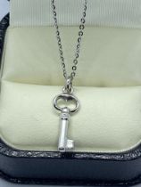 14ct WHITE GOLD "KEY TO MY HEART" PENDANT & CHAIN