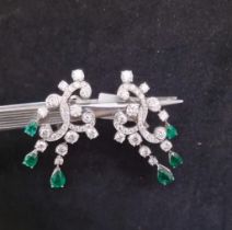 13.90CT EMERALD & DIAMOND EARRINGS SET IN 18K GOLD (21.92g Total weight)