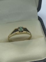 18ct YELLOW GOLD EMERALD SOLITAIRE RING APPROX. SIZE P APPROX. WEIGHT 3g