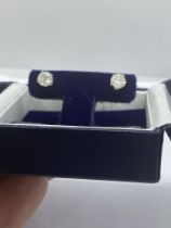 14ct WHITE GOLD 1.07ct DIAMOND STUD EARRINGS APPROX. COLOUR E/F INS VALUATION £3,361