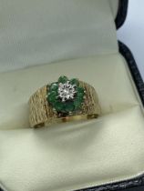 VINTAGE 9ct YELLOW BARK GOLD EMERALD AND DIAMOND RING APPROX. WEIGHT 4.17g APPROX. SIZE N 1/2