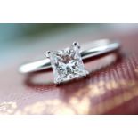 PLATINUM '950' DIAMOND SOLITAIRE RING (0.75CT PRINCESS CUT *VS1 / G*)