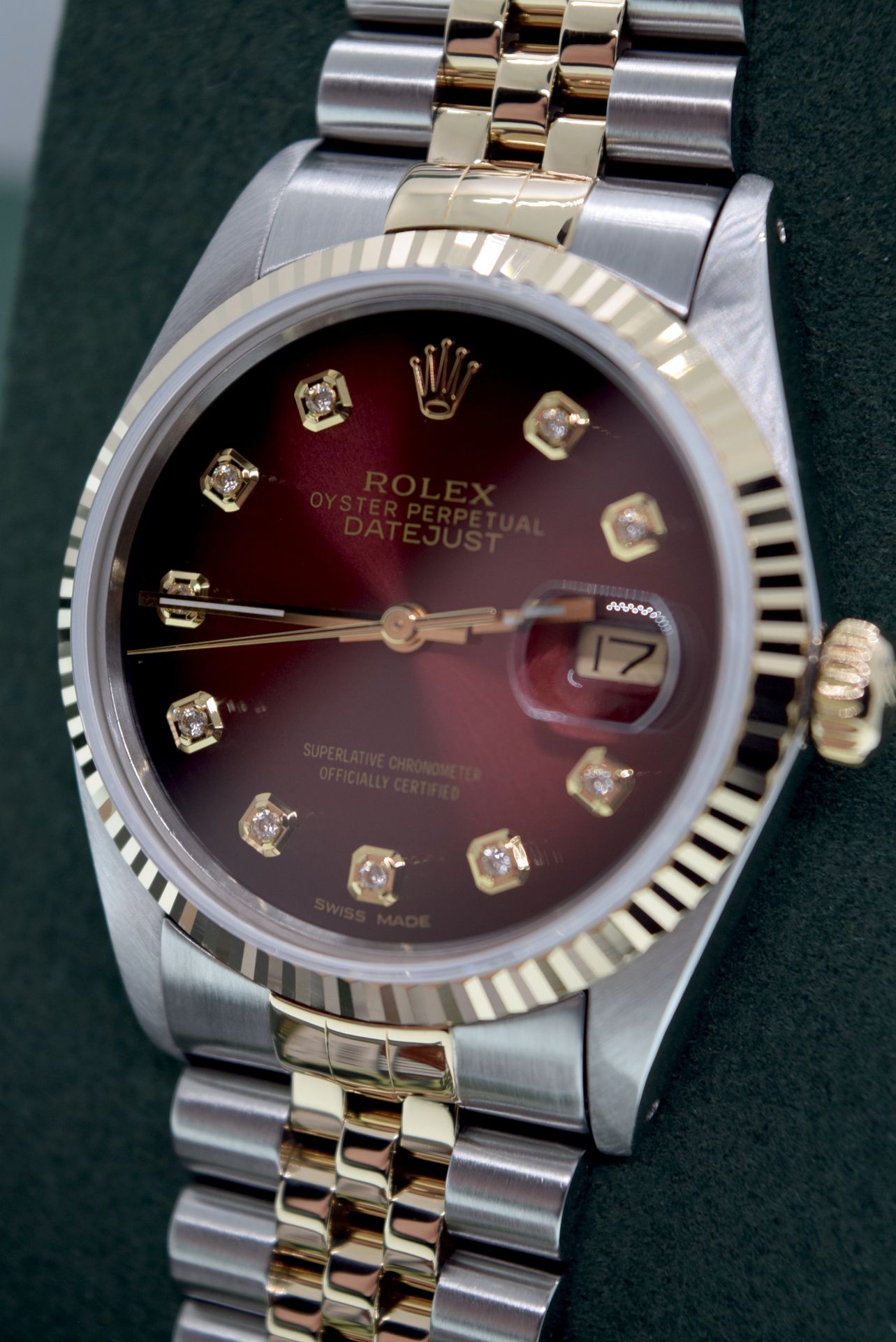 ROLEX DATEJUST *BURGUNDY VIGNETTE* REF. 16013 - YELLOW GOLD & STEEL JUBILEE MODEL (BOX/ ACCESSORIES)