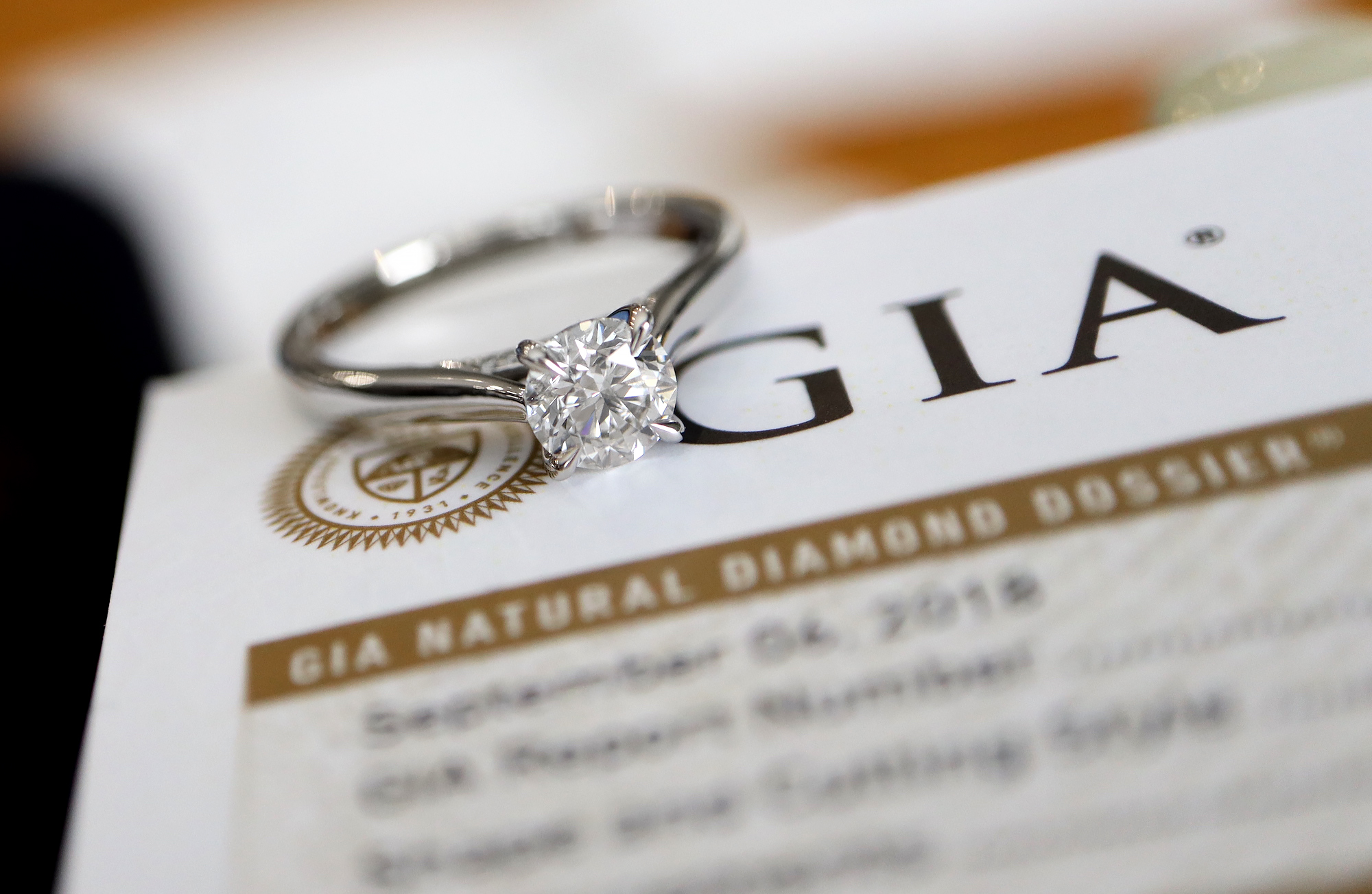 *GIA* 0.80CT DIAMOND SOLITAIRE RING (DIAMOND; F / SI1) PLATINUM '950' SET - £7K VALUATION - Image 3 of 11