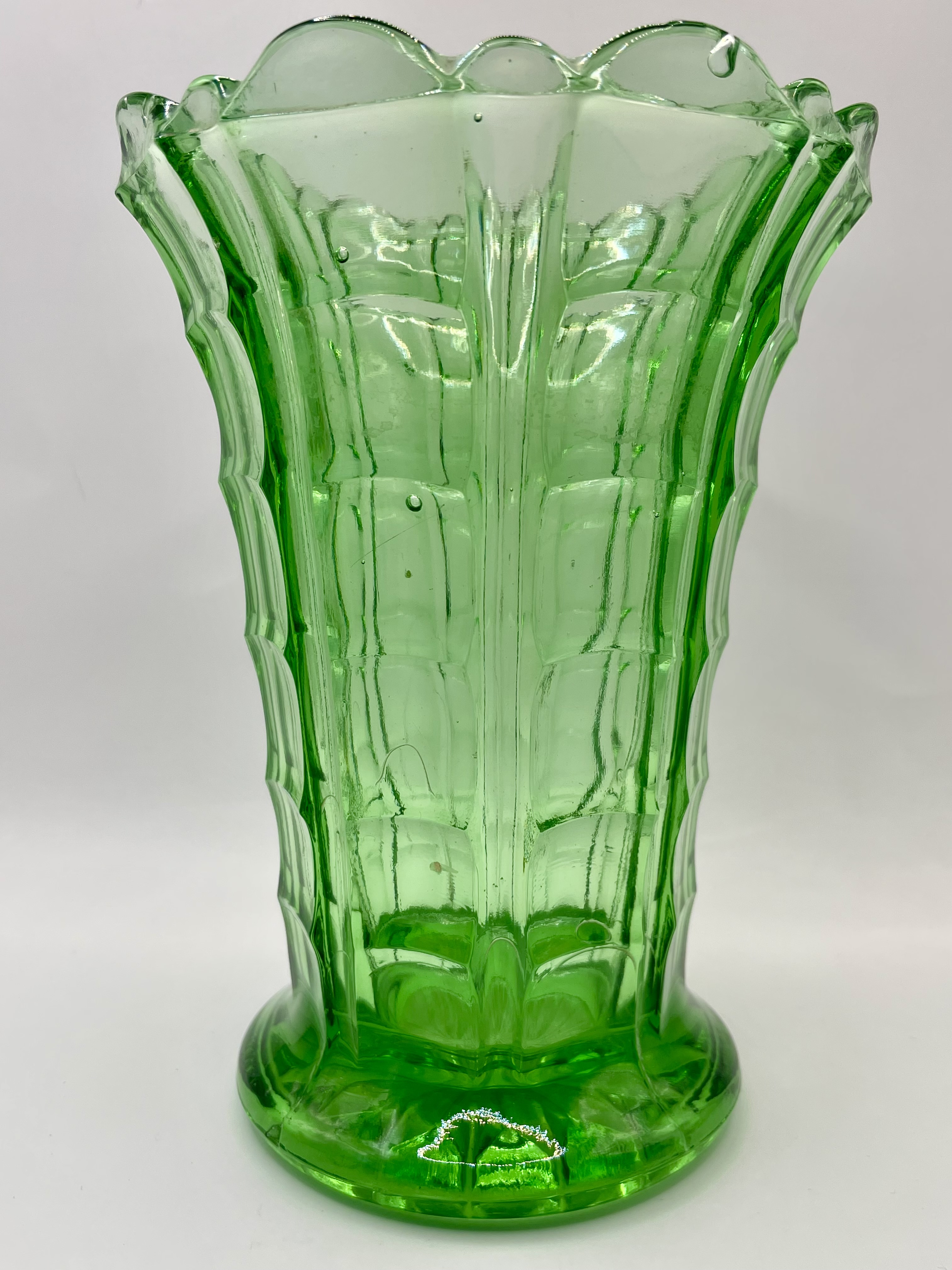 Art deco green Uranium glass Vase - Image 4 of 5