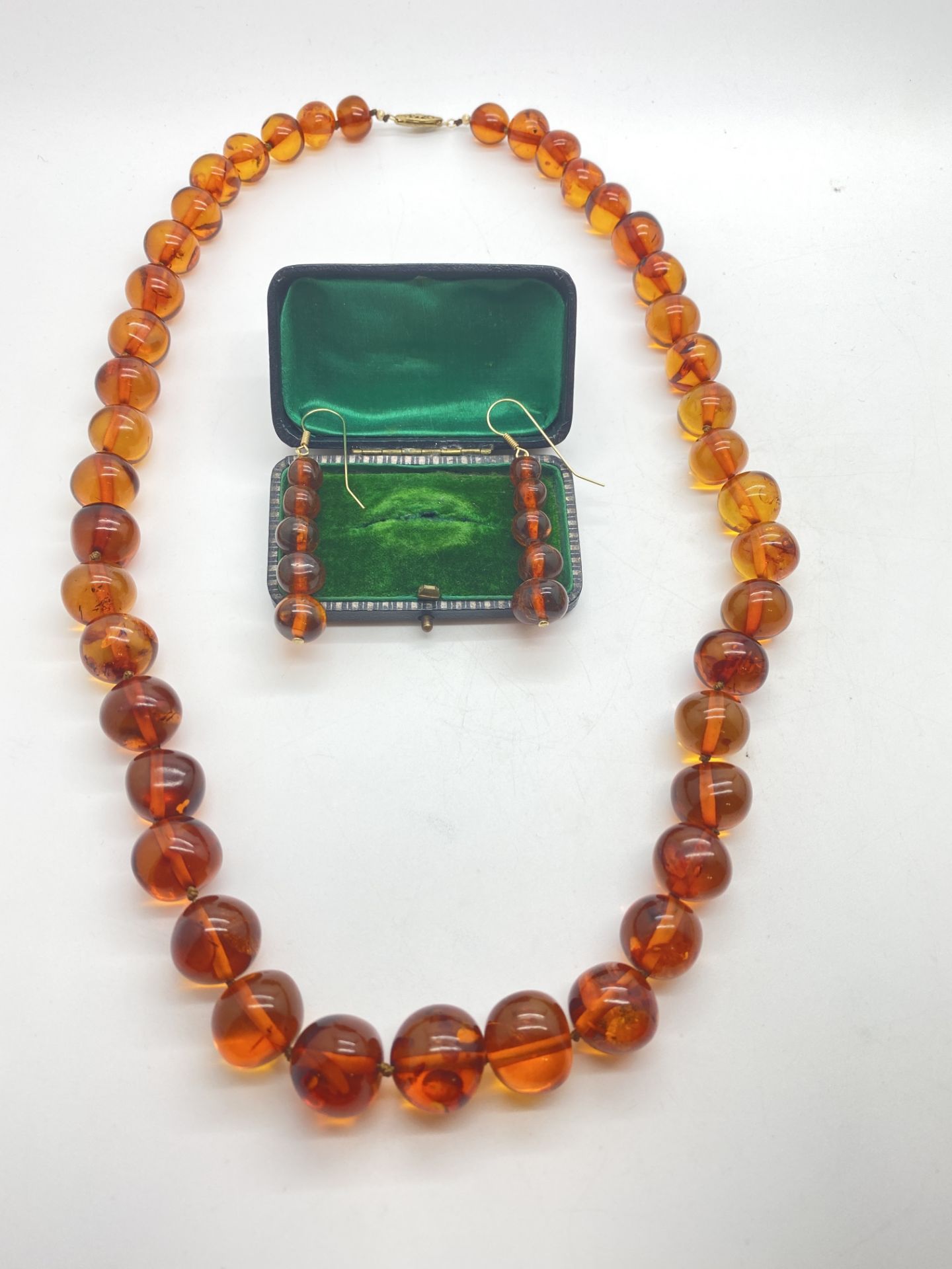 ANTIQUE AMBER NECKLACE APPROX. 26'' UNUSUAL STUNNING LARGE STONES WITH MATCHING EARRINGS