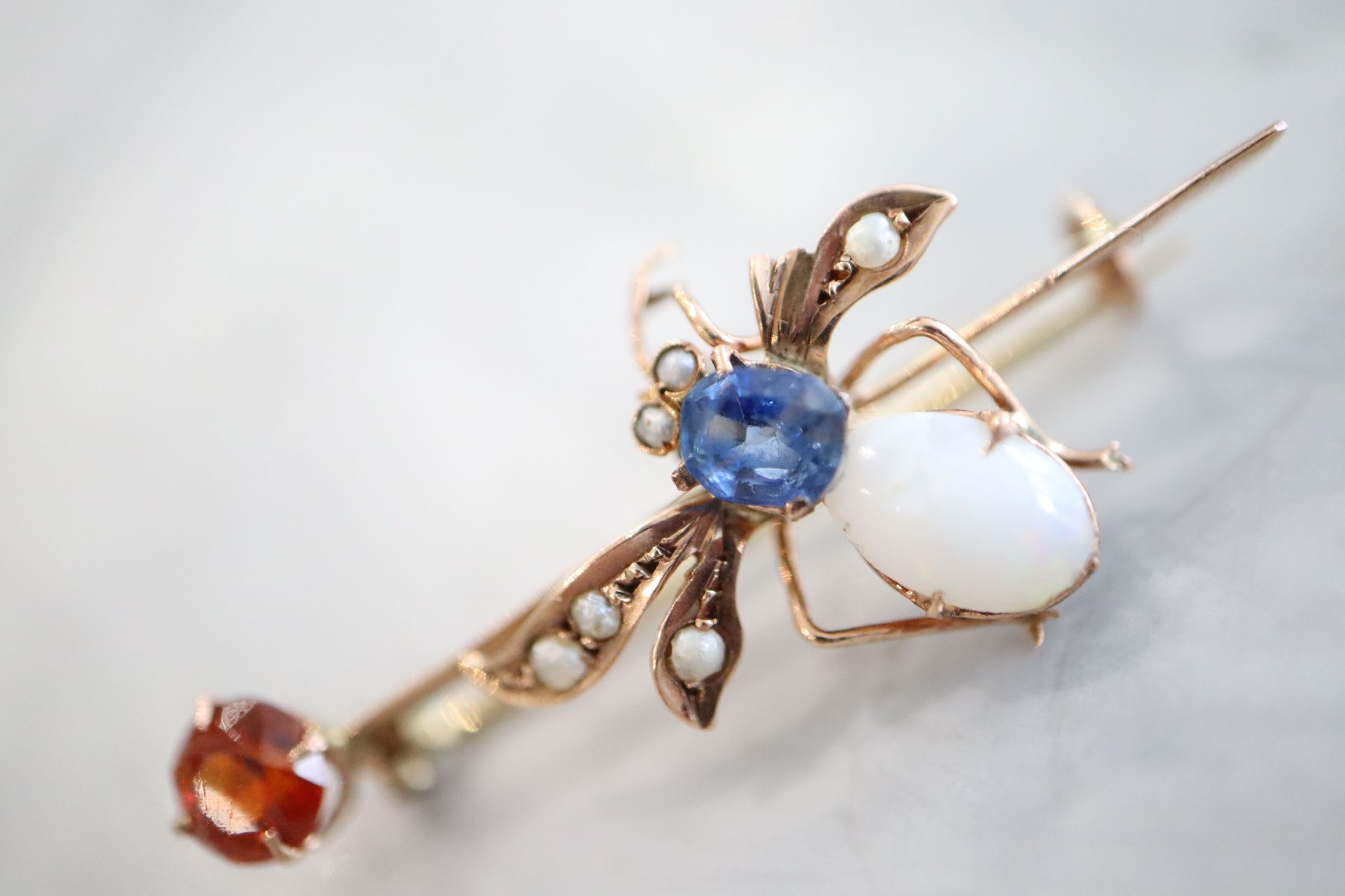 14K GOLD & GEMSTONE BROOCH