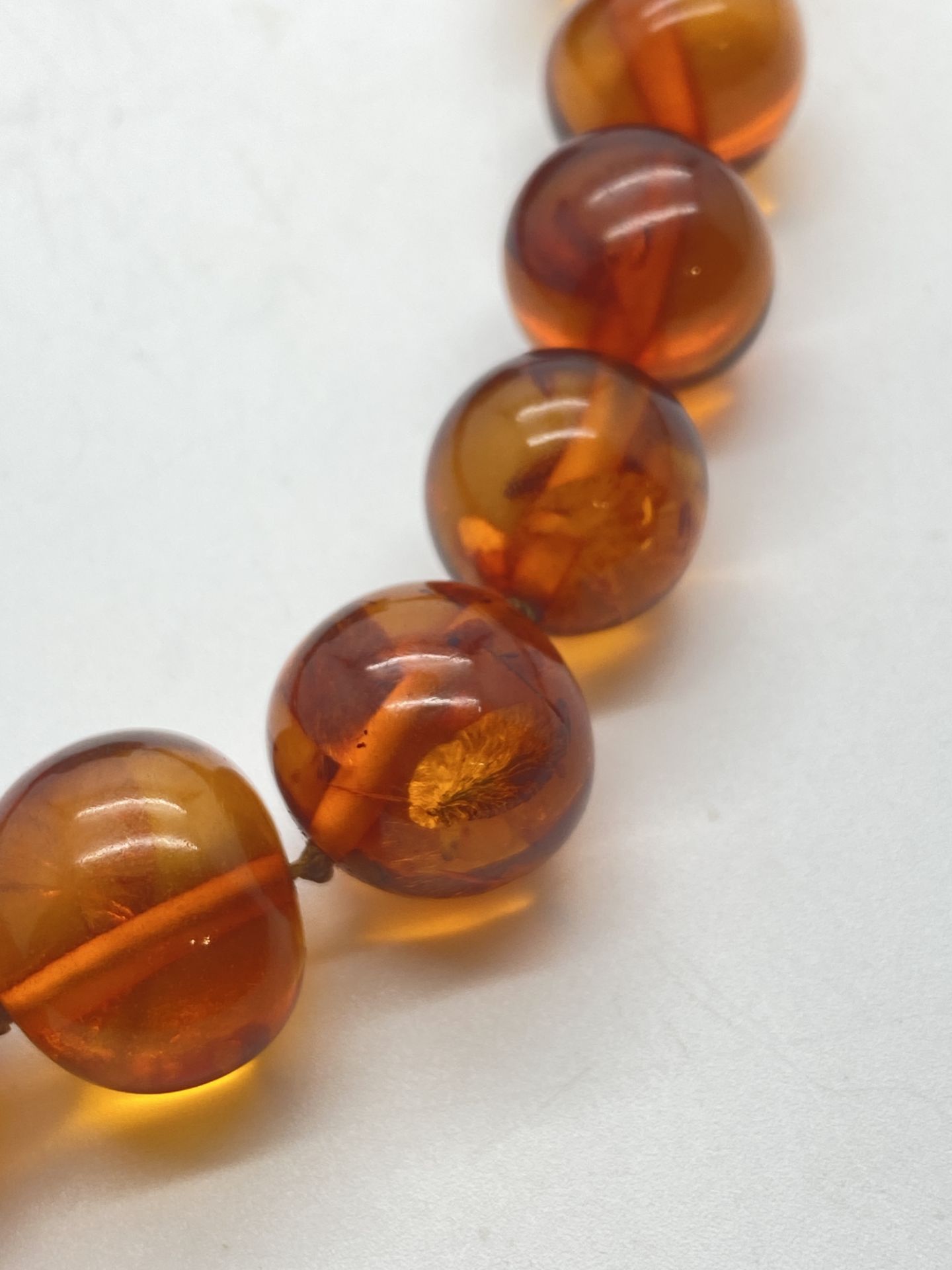 ANTIQUE AMBER NECKLACE APPROX. 26'' UNUSUAL STUNNING LARGE STONES WITH MATCHING EARRINGS - Image 3 of 5