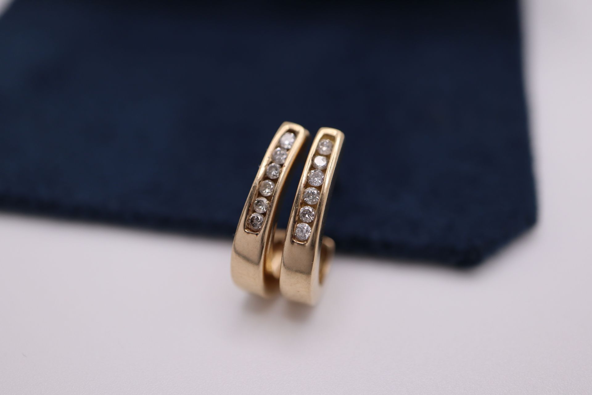 9K GOLD & DIAMOND (0.35CT) EARRINGS (HUGGIE STYLE)