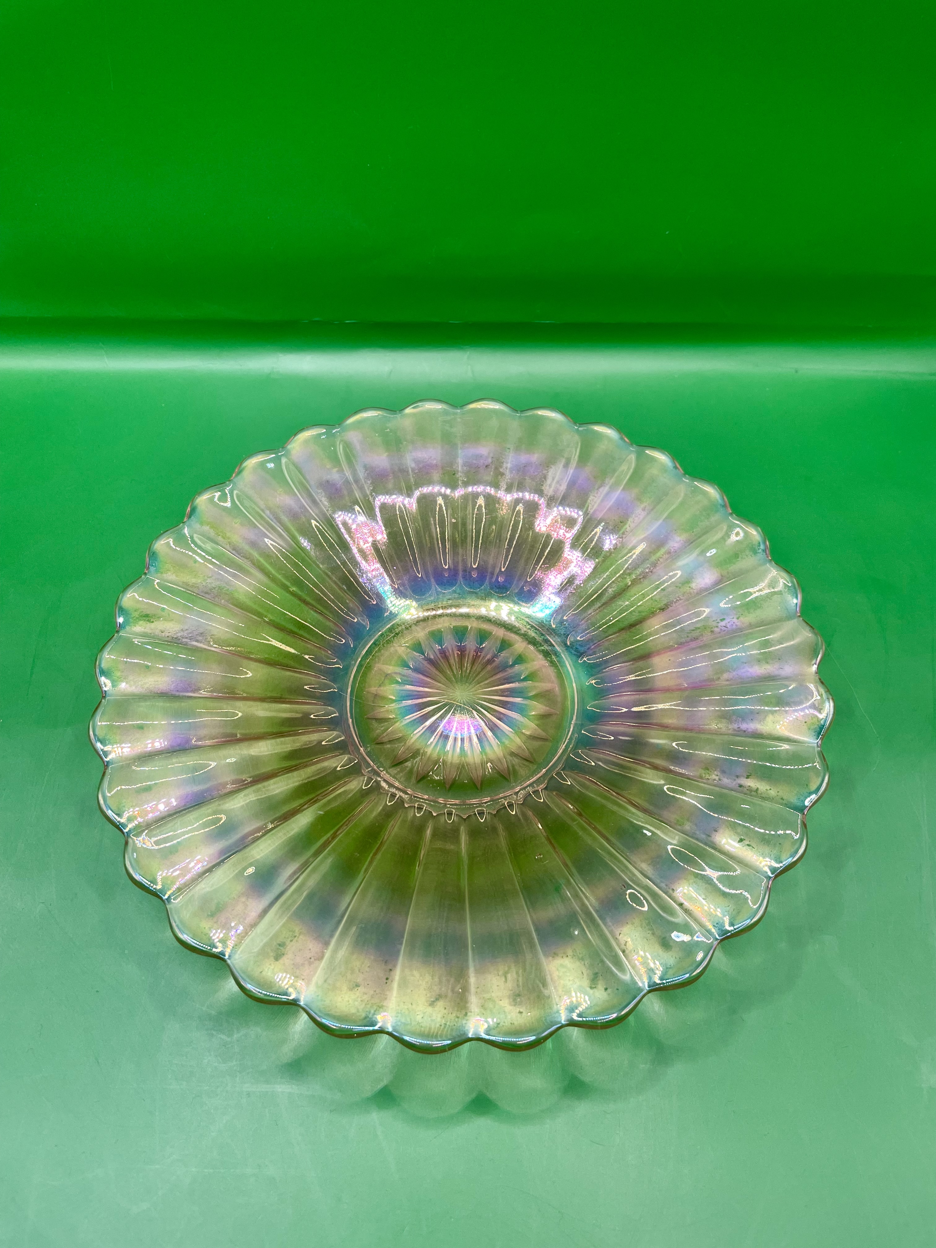 Victorian iridescent plate excellent condition, rainbow effect.  - Image 4 of 5