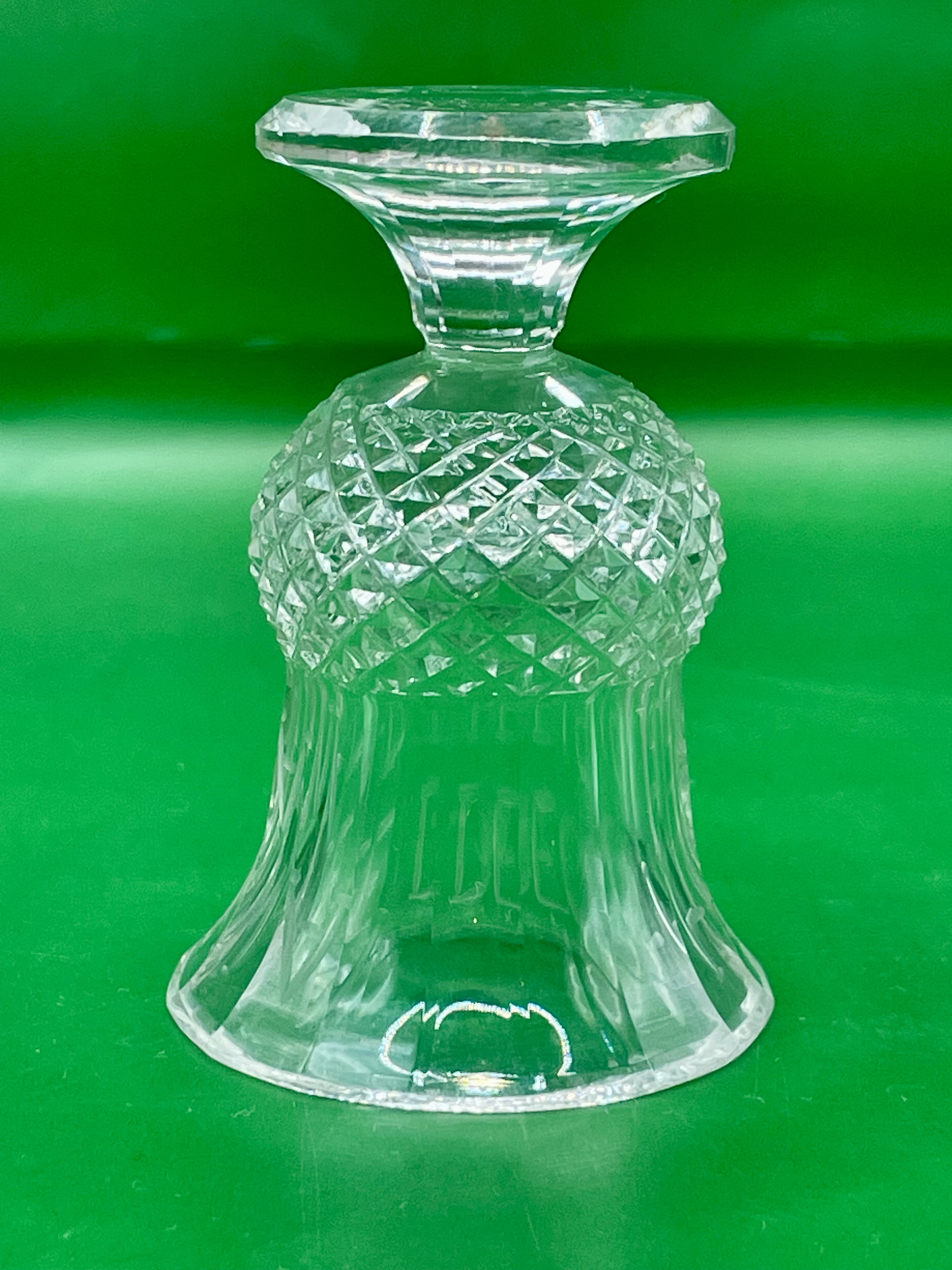 Scottish WW1  crystal cut thistle vase with motto “A WEE DEOCH AN DORRIS” - Image 2 of 7