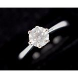 0.85CT DIAMOND RING IN WHITE GOLD - SIZE O