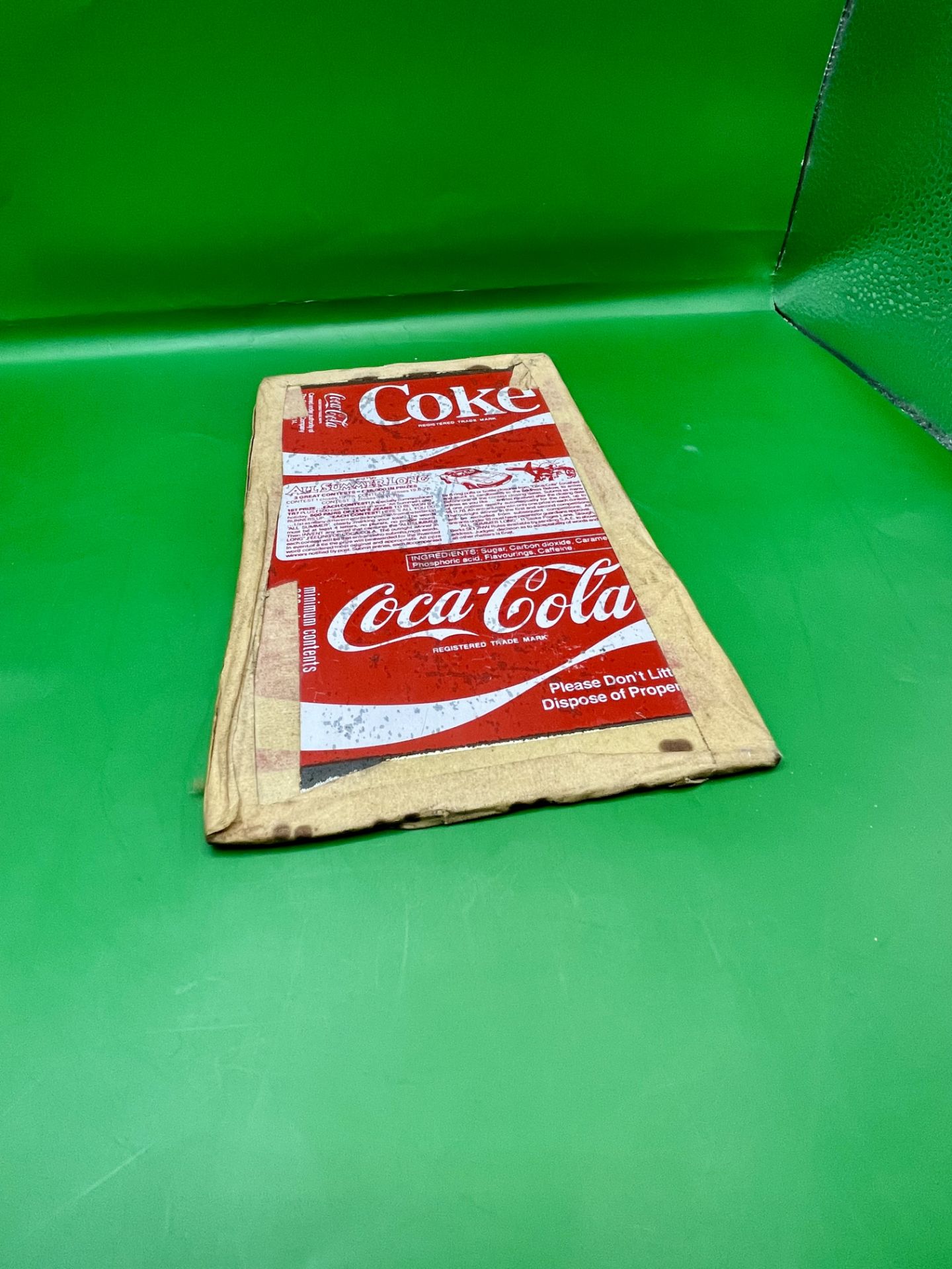 A very Rare 1978 Coca Cola flat pack can.  With a competition to win a triumph!! Name of the contest - Image 3 of 5