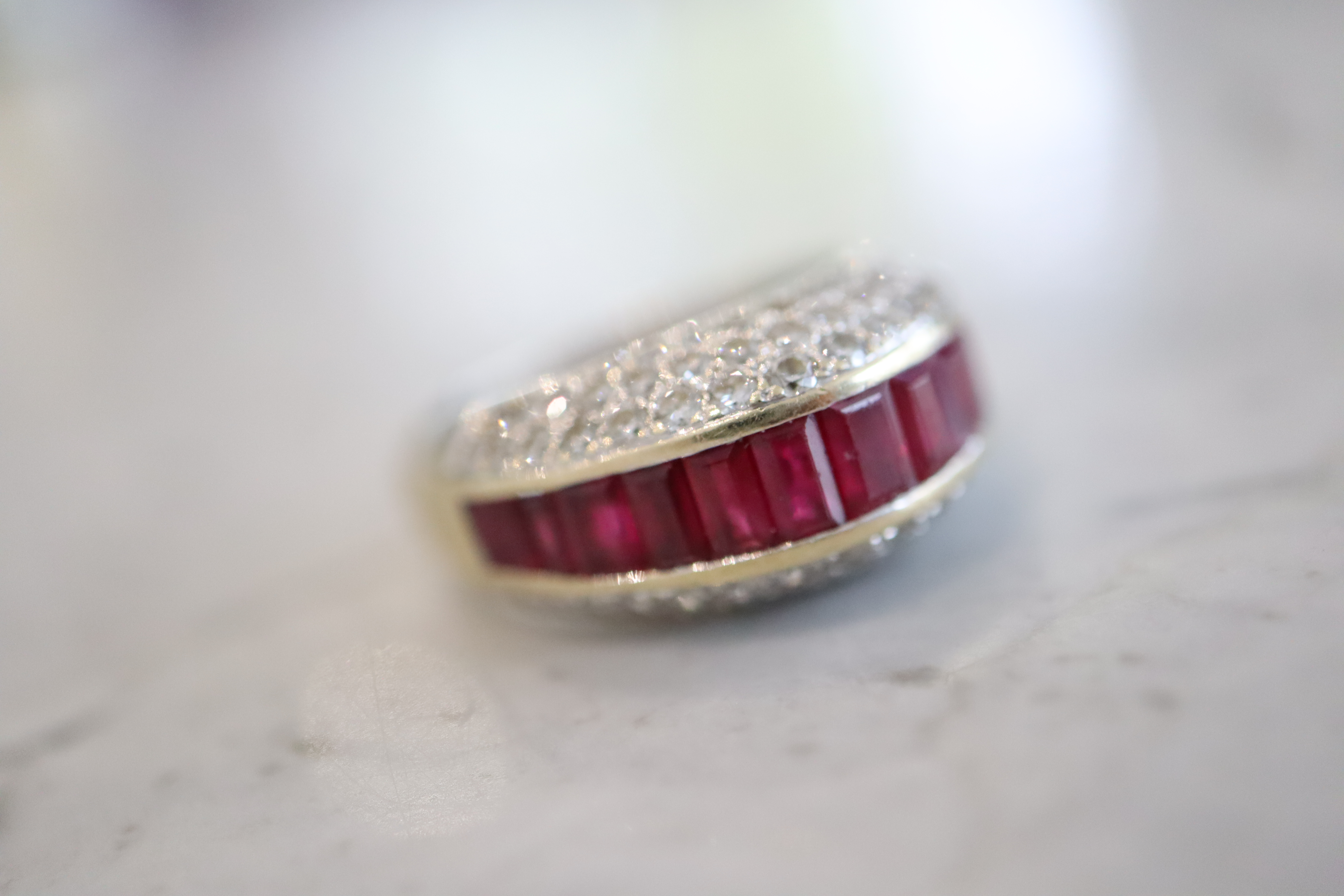 18K GOLD - RUBY & DIAMOND RING (SIZE: M1/2) - Image 3 of 4