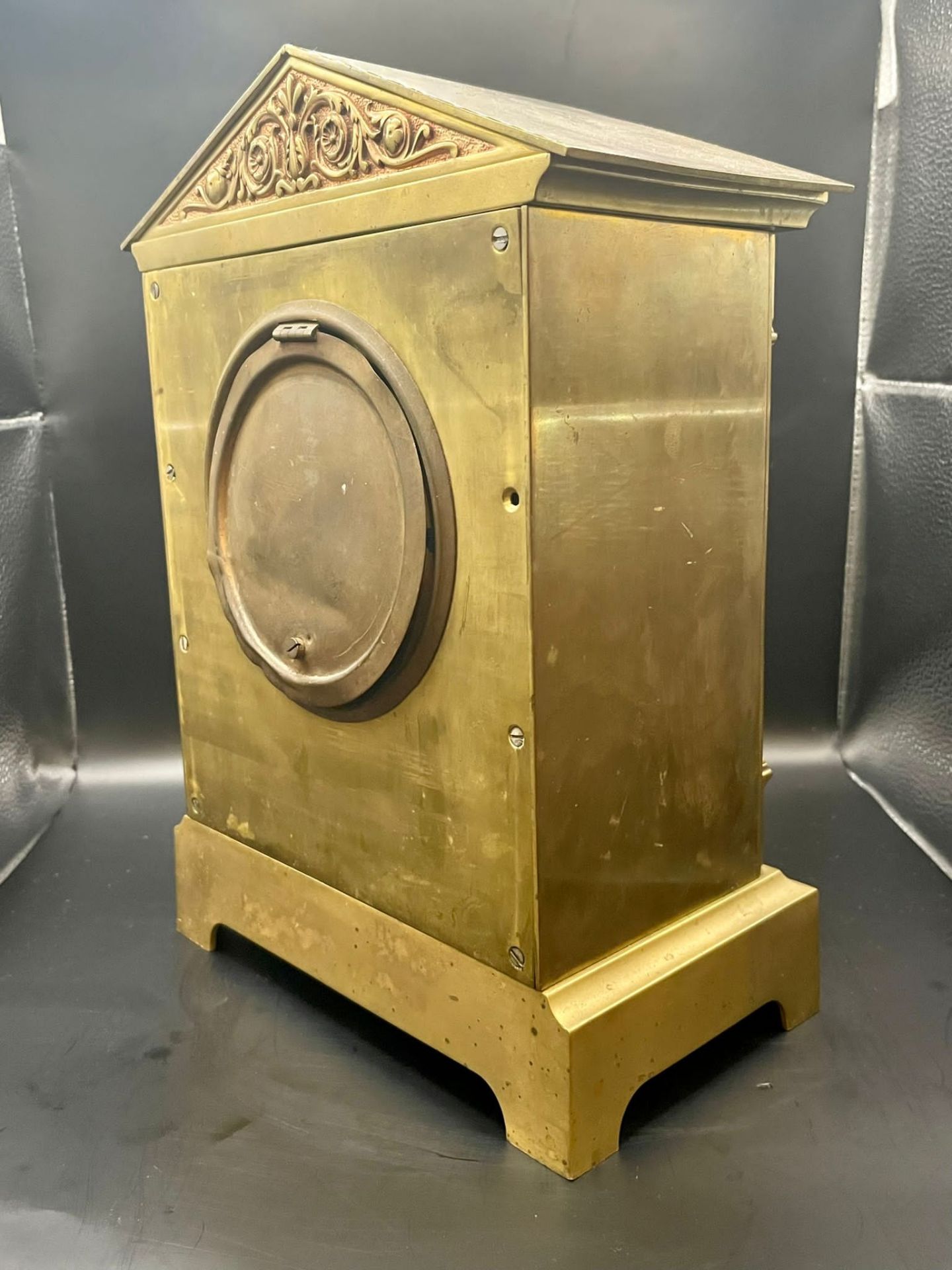 Late 19th century Brass Ansonia American mantel clock with lovely bevelled glass casing.  - Image 17 of 23