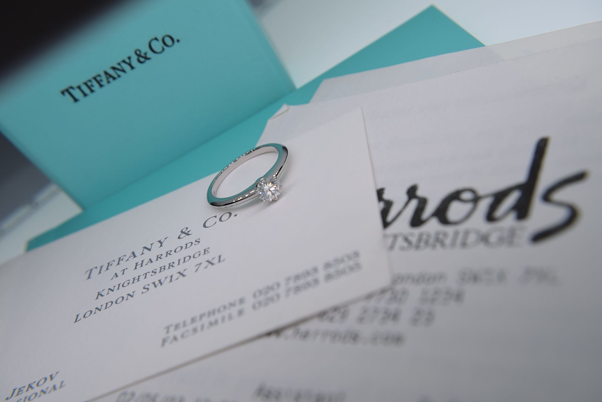 *HARRODS* TIFFANY & CO PLATINUM VVS2 DIAMOND SOLITAIRE RING "THE TIFFANY SETTING®" - BOX & CERT - Image 6 of 17