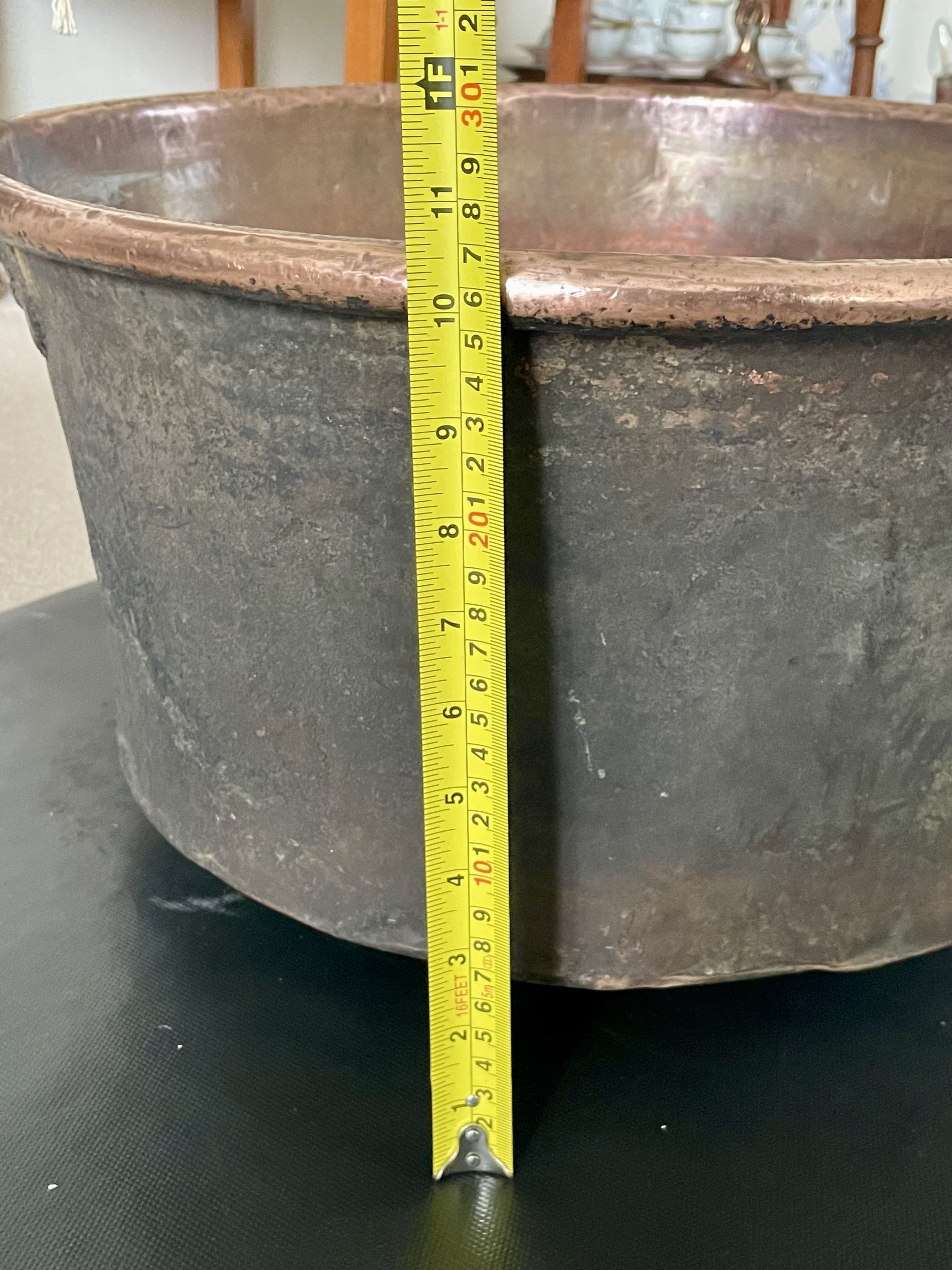 18th century Large copper with iron handle cauldron.  see photos  - Image 11 of 12