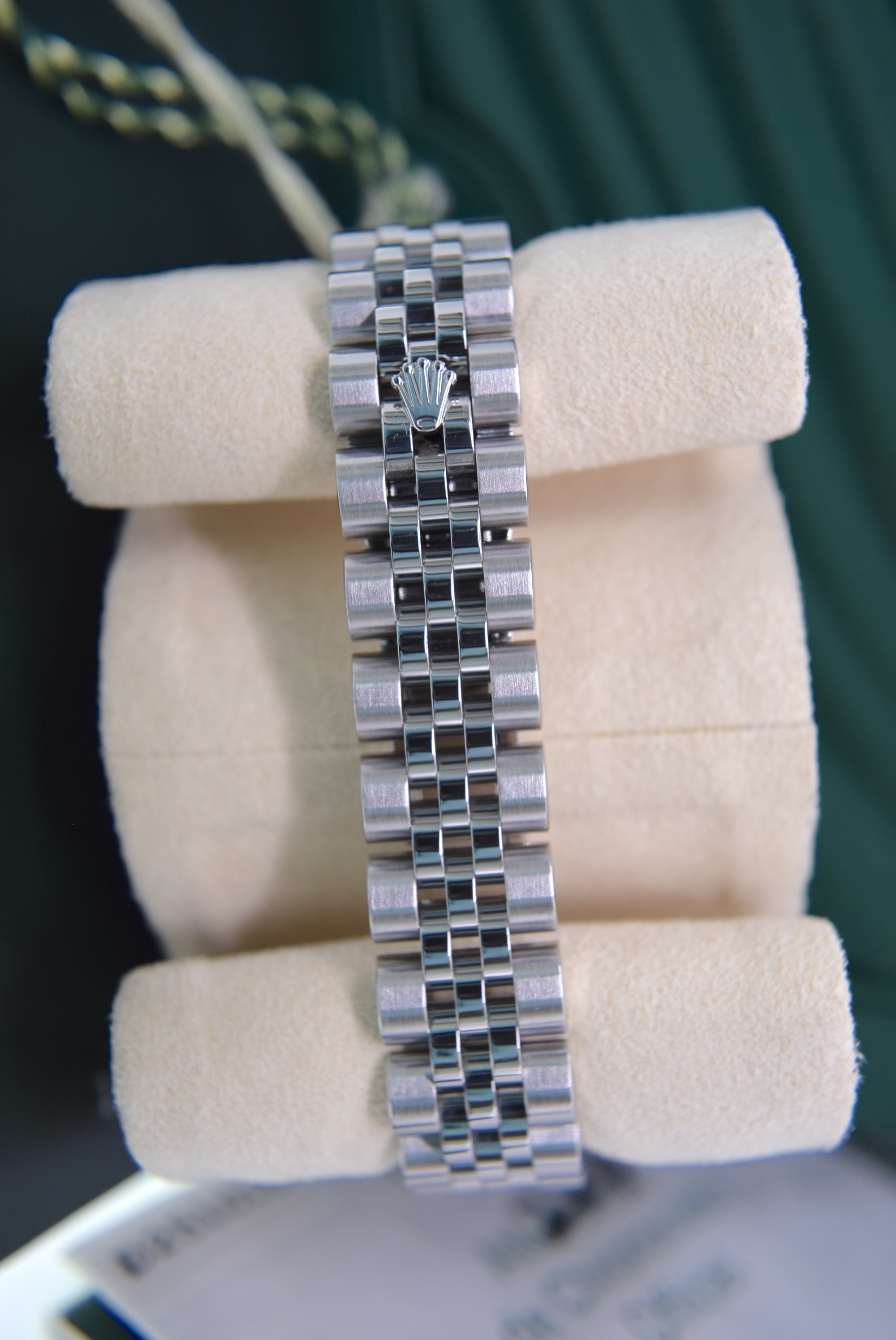 ROLEX DATEJUST REF. 179174 *FULL SET* FACTORY *RARE* WHITE/ SILVER PEARL DIAMOND DIAL - Image 4 of 46