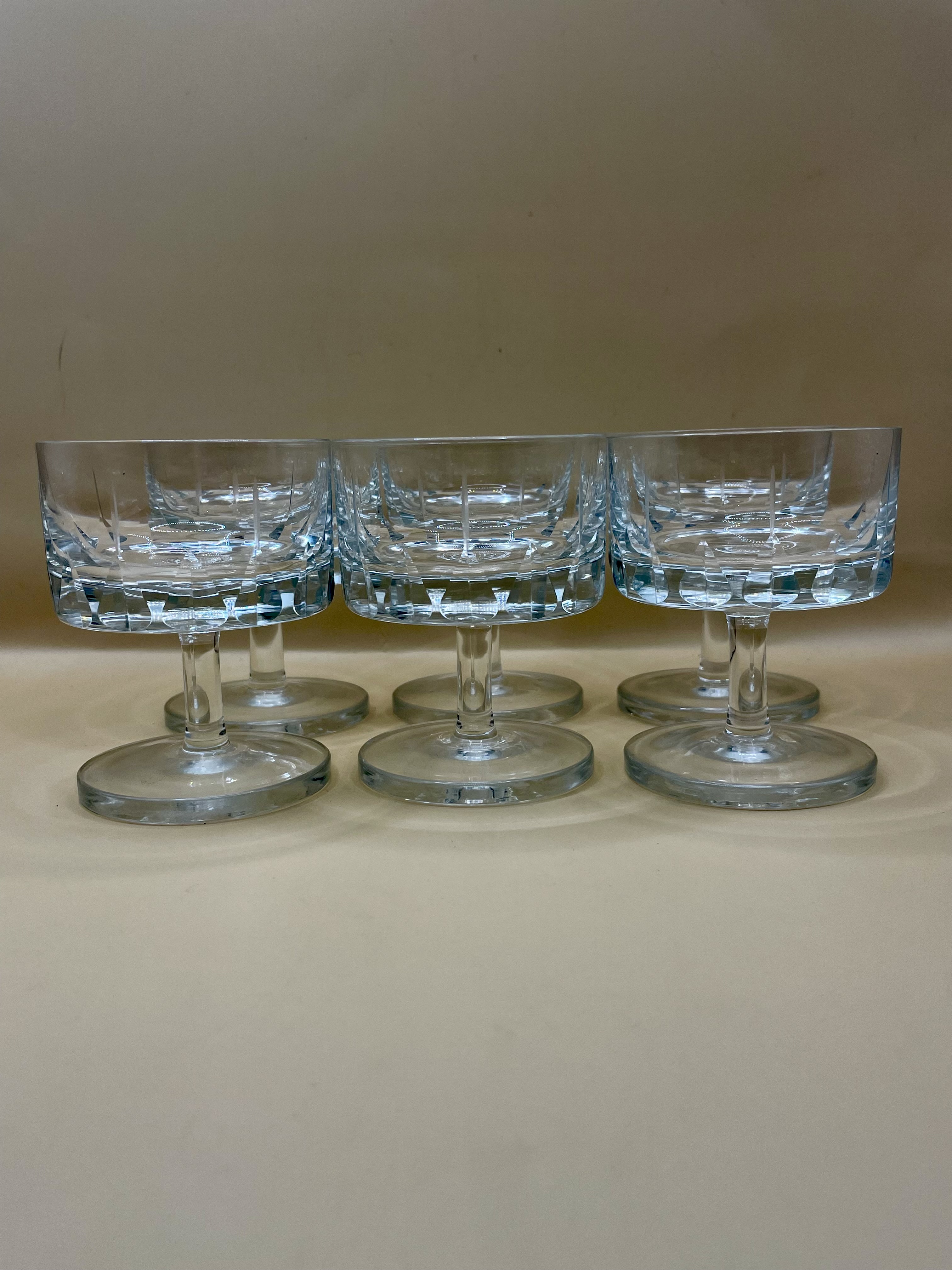 Six 1960s glass sherry glasses excellent condition. - Image 3 of 4