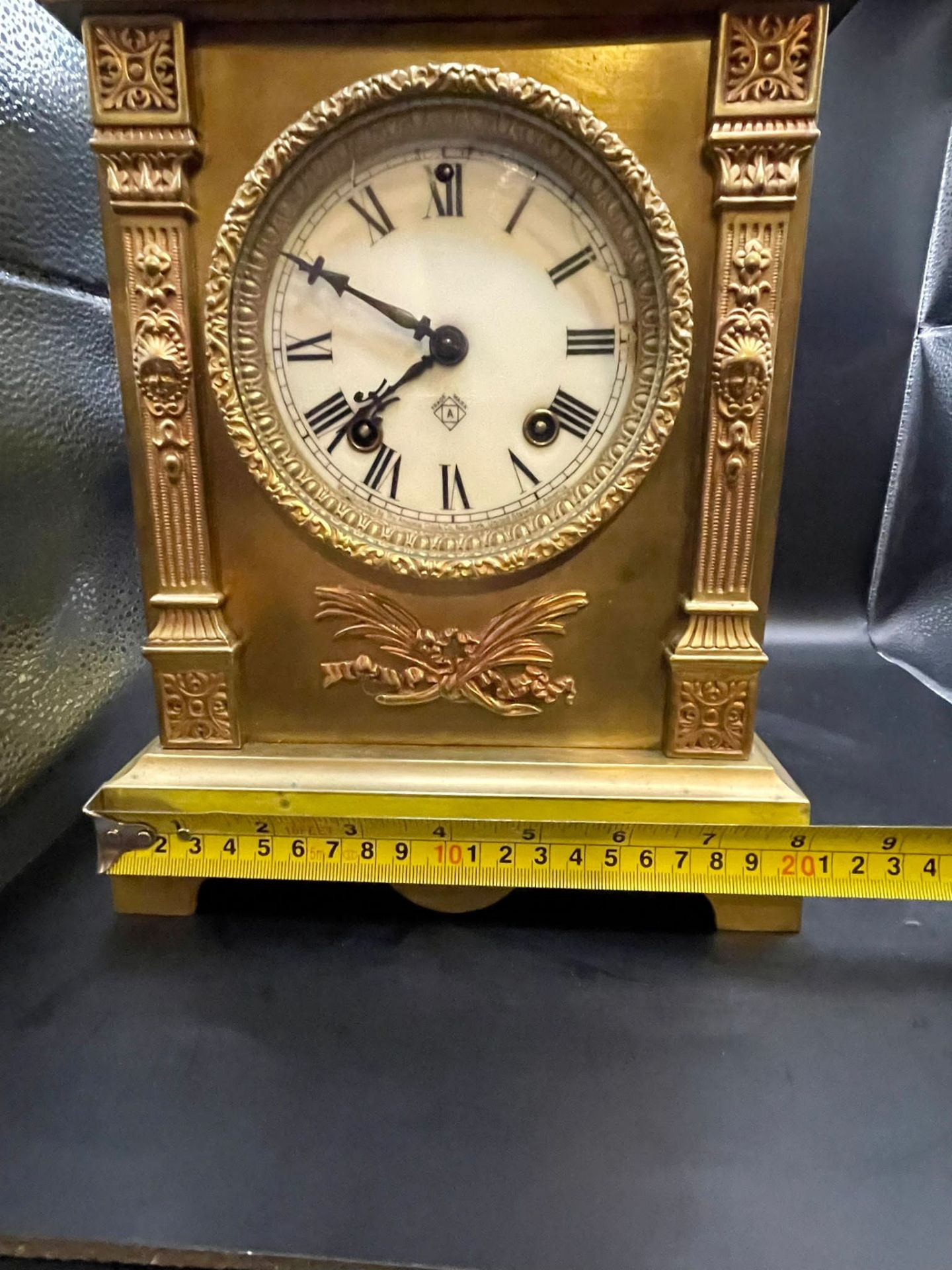 Late 19th century Brass Ansonia American mantel clock with lovely bevelled glass casing.  - Image 22 of 23