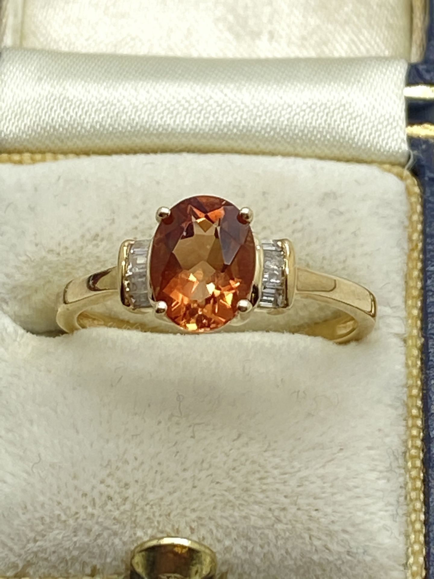 RARE 9k YELLOW GOLD 1.30ct RED ANDESINE AND DIAMOND RING - APPROX. RING SIZE O