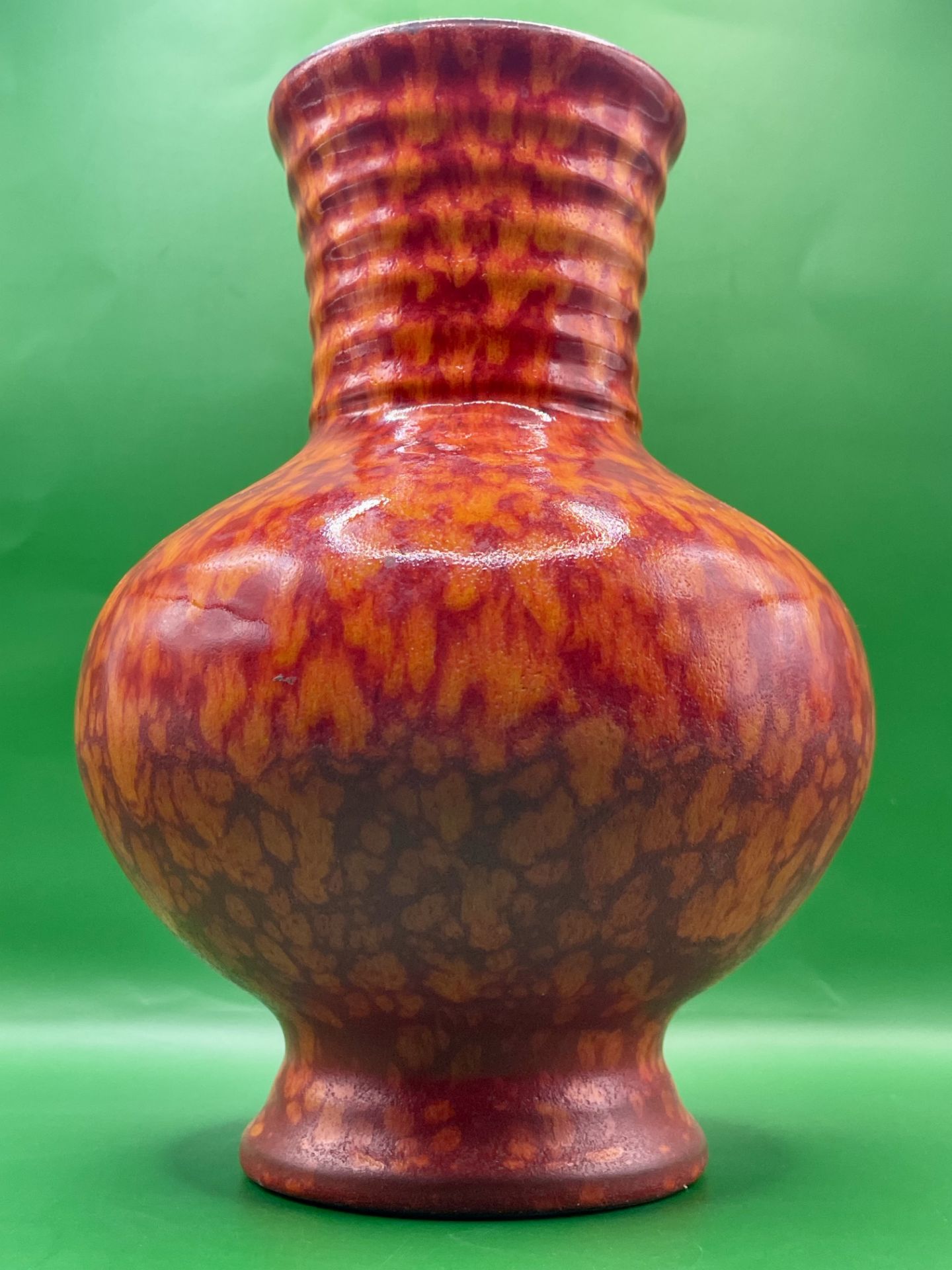 Lovely 1920s Ceramic possibly German Vase with amazing deep orange effect/design. - Image 7 of 9