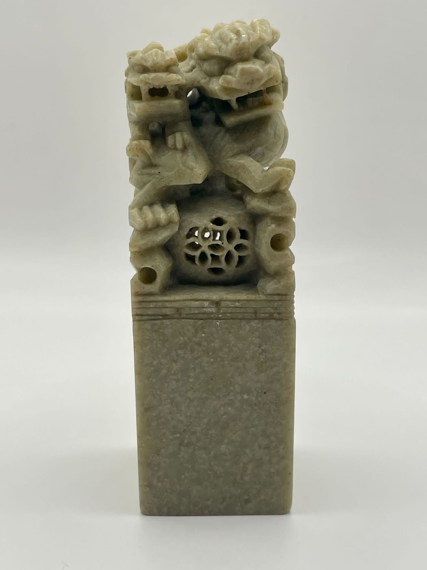 VINTAGE OLD CHINESE CARVED HARDSTONE 2 LIONS STAMP