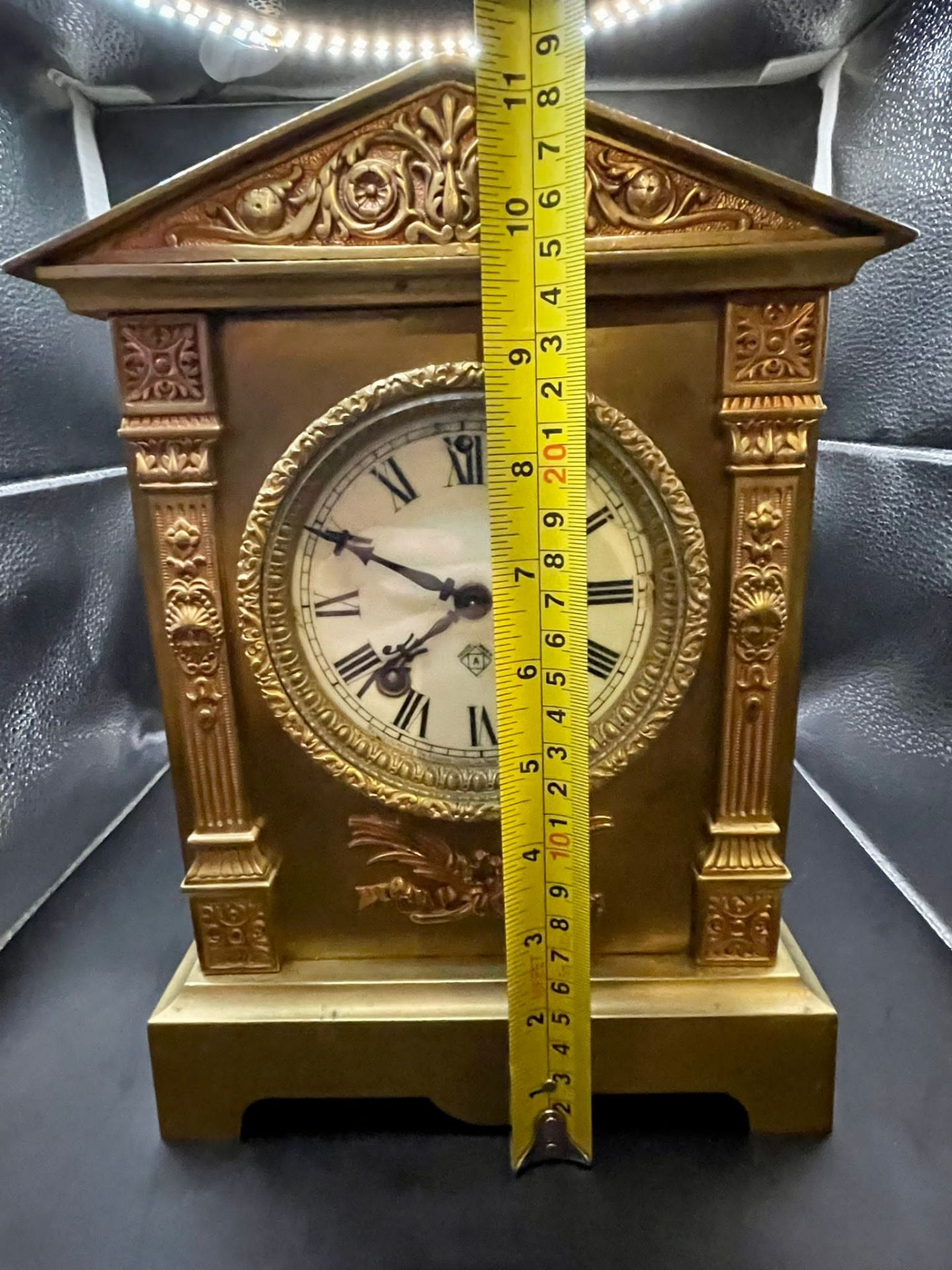 Late 19th century Brass Ansonia American mantel clock with lovely bevelled glass casing.  - Image 21 of 23